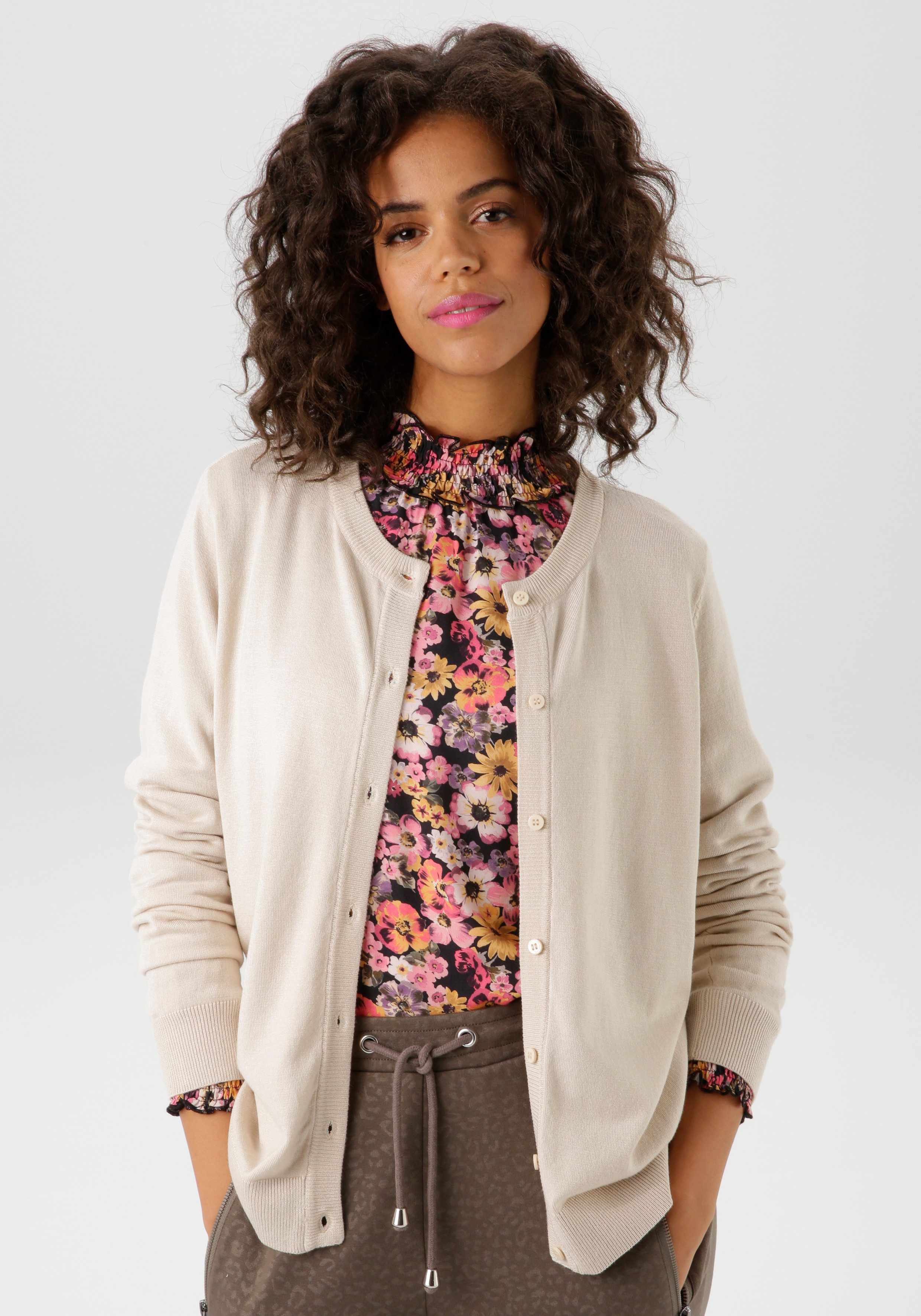 Aniston CASUAL Strickjacke, mit Rundhals-Ausschnitt günstig online kaufen