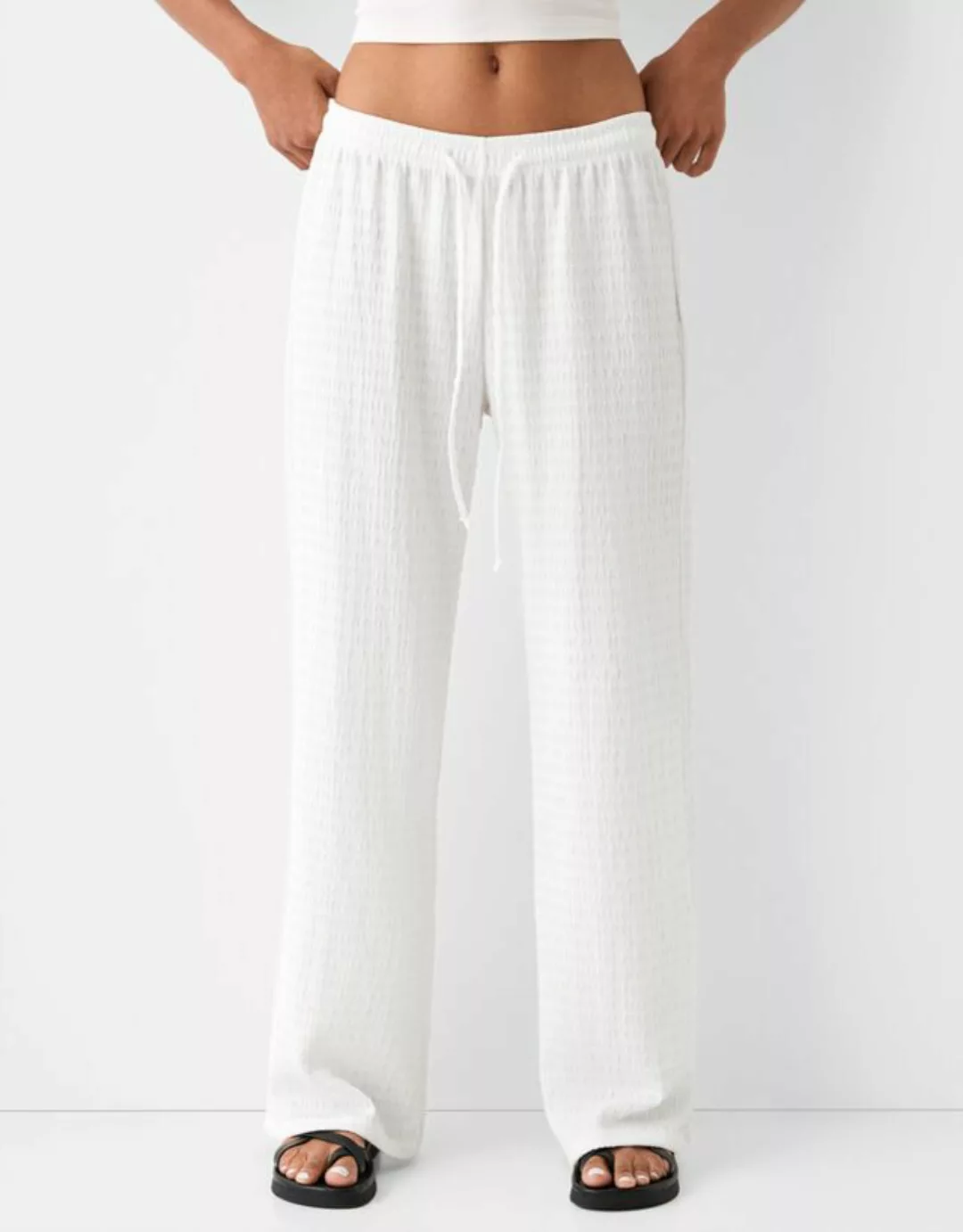 Bershka Straight-Leg-Hose Aus Waffelgewebe Damen L Grbrochenes Weiss günstig online kaufen