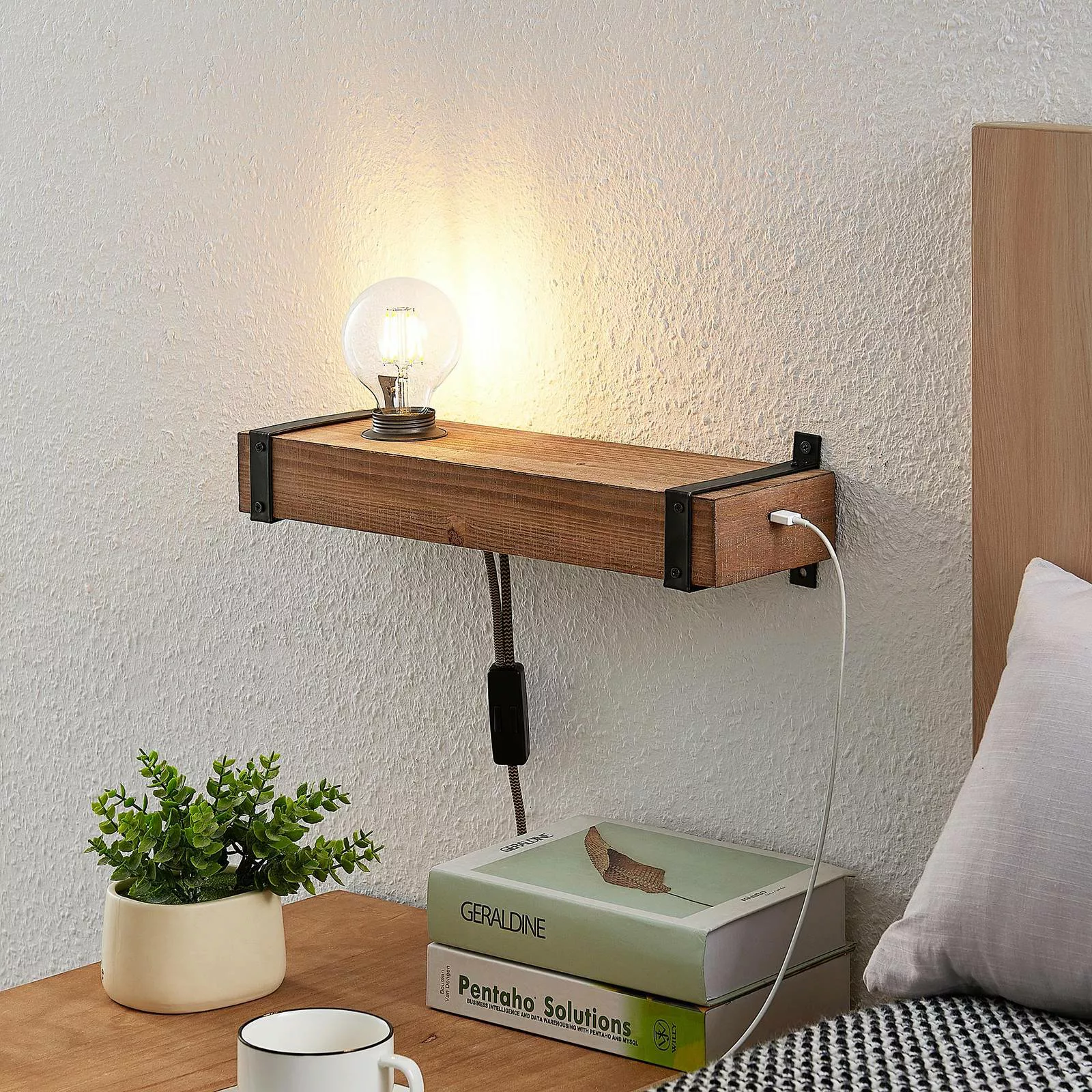 Lindby Wandleuchte Sverina, 40 cm, Holz, Stecker, E27 günstig online kaufen