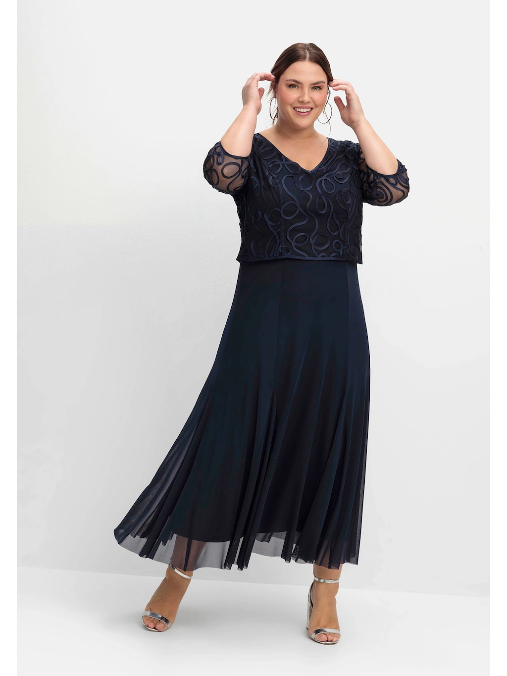 Sheego Abendkleid "Große Größen", aus Mesh, mit Zierborten günstig online kaufen