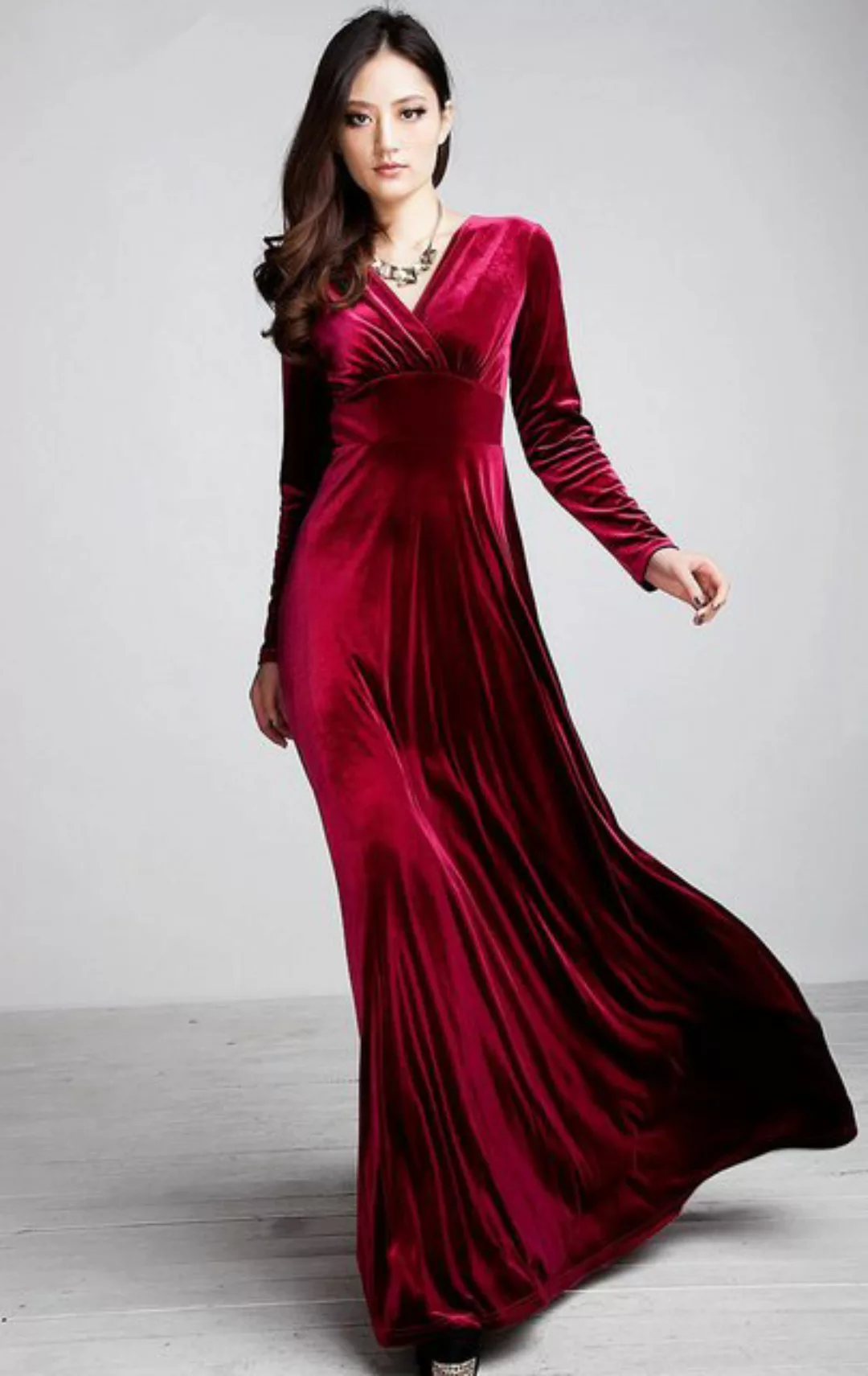 KIKI A-Linien-Kleid Langärmeliges, bodenlanges Maxikleid mit V-Ausschnitt günstig online kaufen