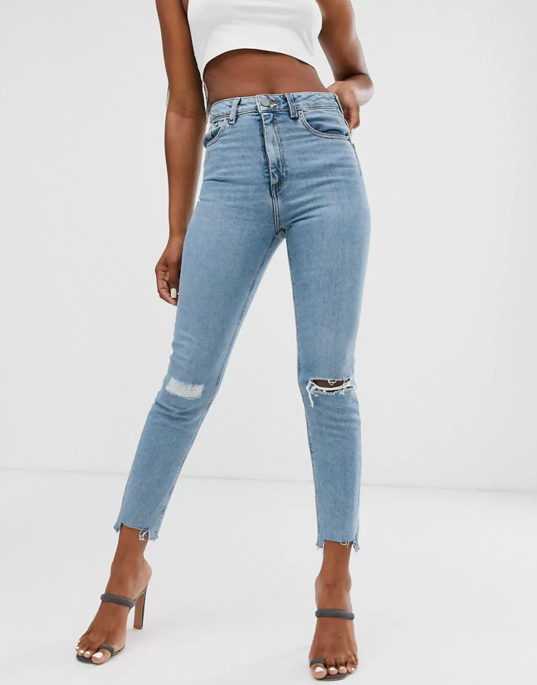 ASOS DESIGN – Farleigh Slim – Hoch geschnittene Mom-Jeans in heller Vintage günstig online kaufen