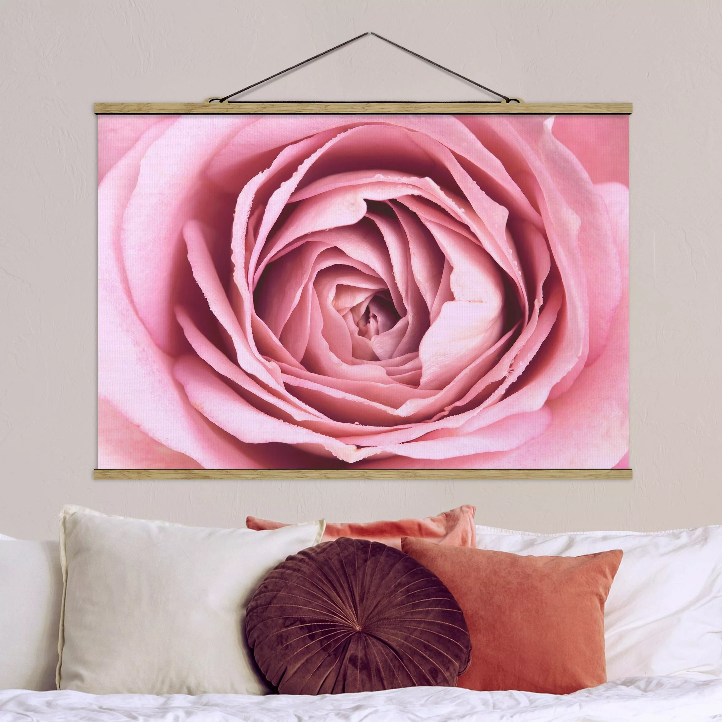Stoffbild Blumen mit Posterleisten - Querformat Rosa Rosenblüte günstig online kaufen