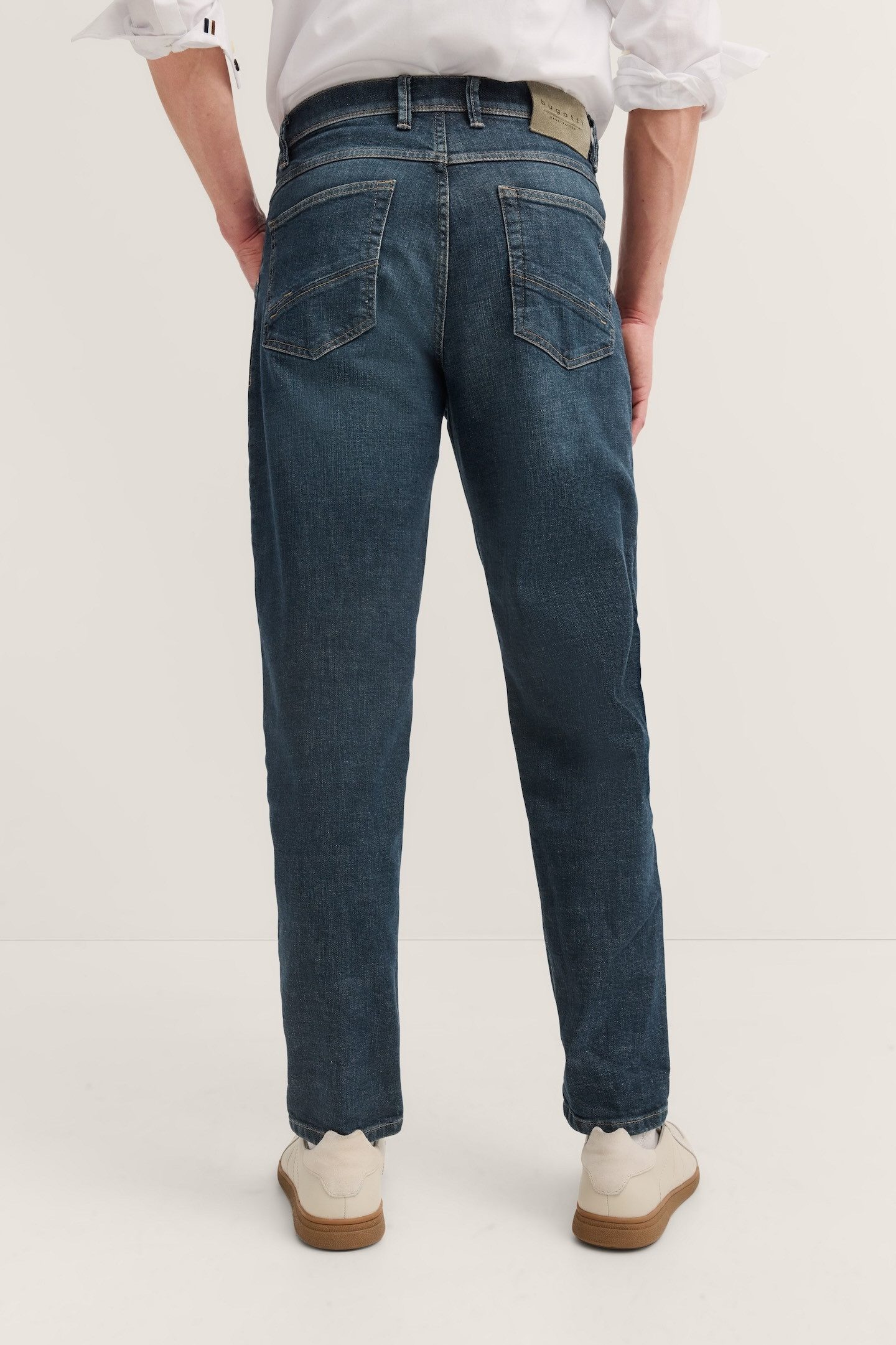 bugatti 5-Pocket-Jeans "Tapered Fit", aus Stretch Handcrafted Denim günstig online kaufen
