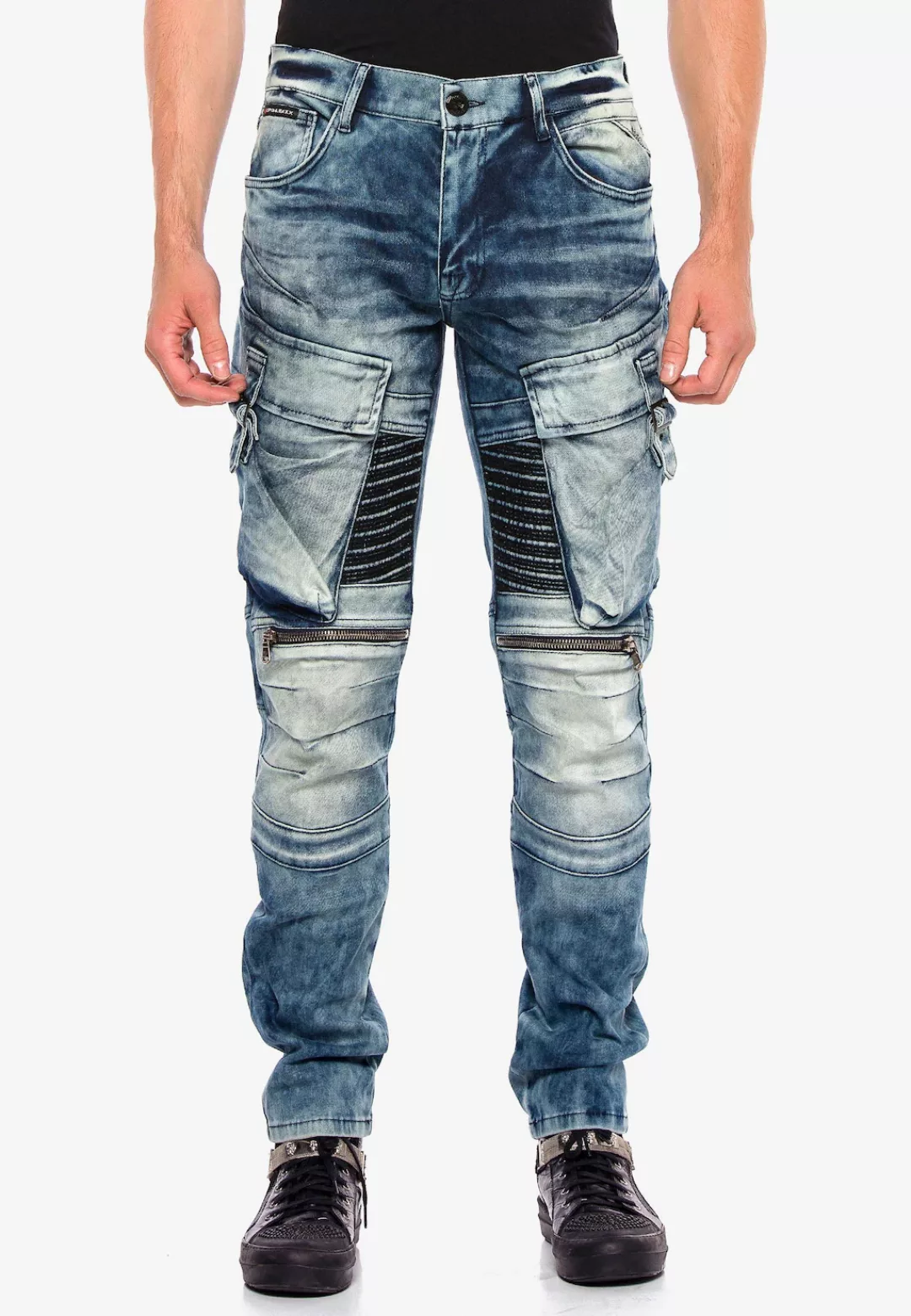 Cipo & Baxx Bequeme Jeans, mit lässigen Beintaschen günstig online kaufen