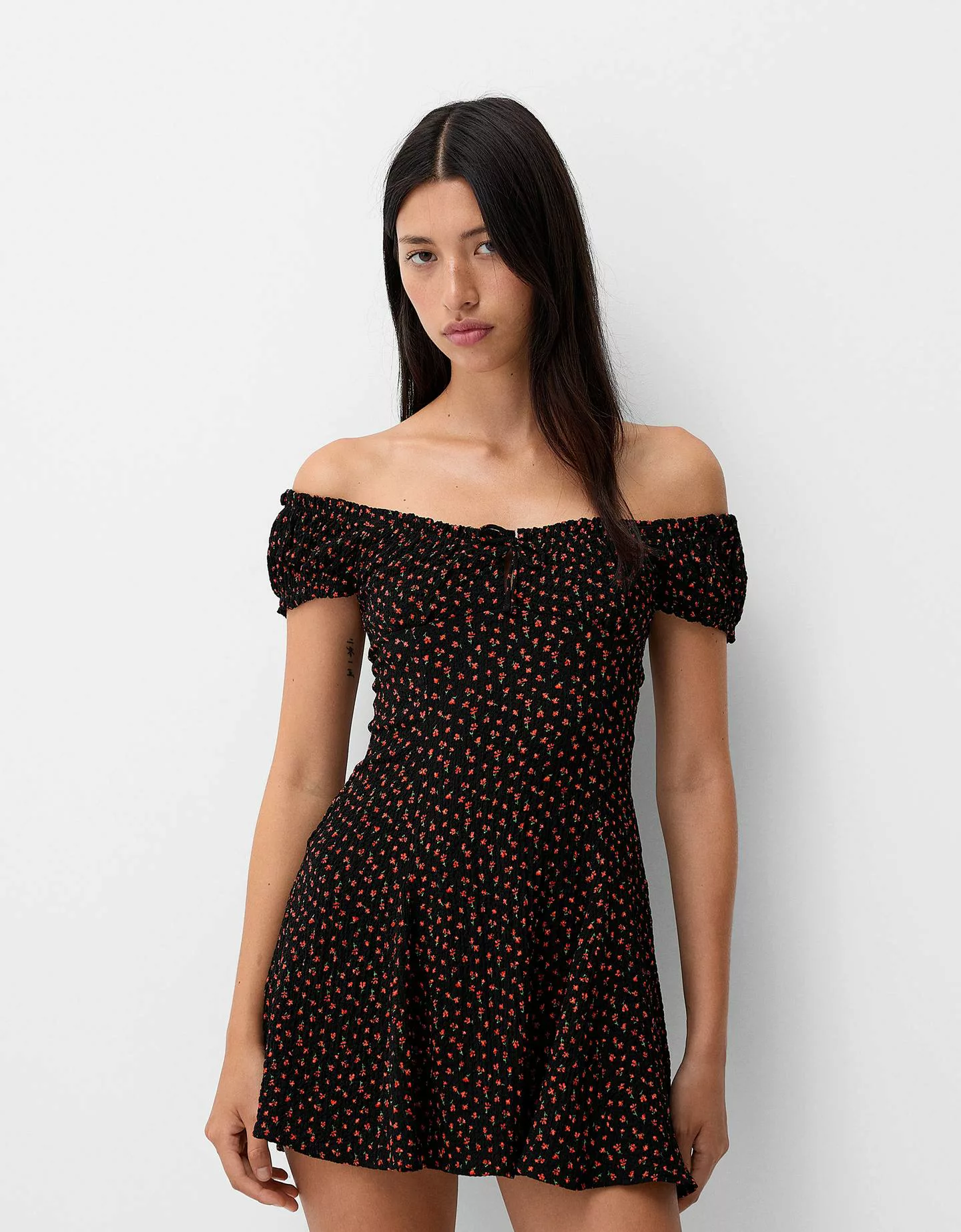 Bershka Minikleid Mit Blumenprint Damen S Schwarz günstig online kaufen