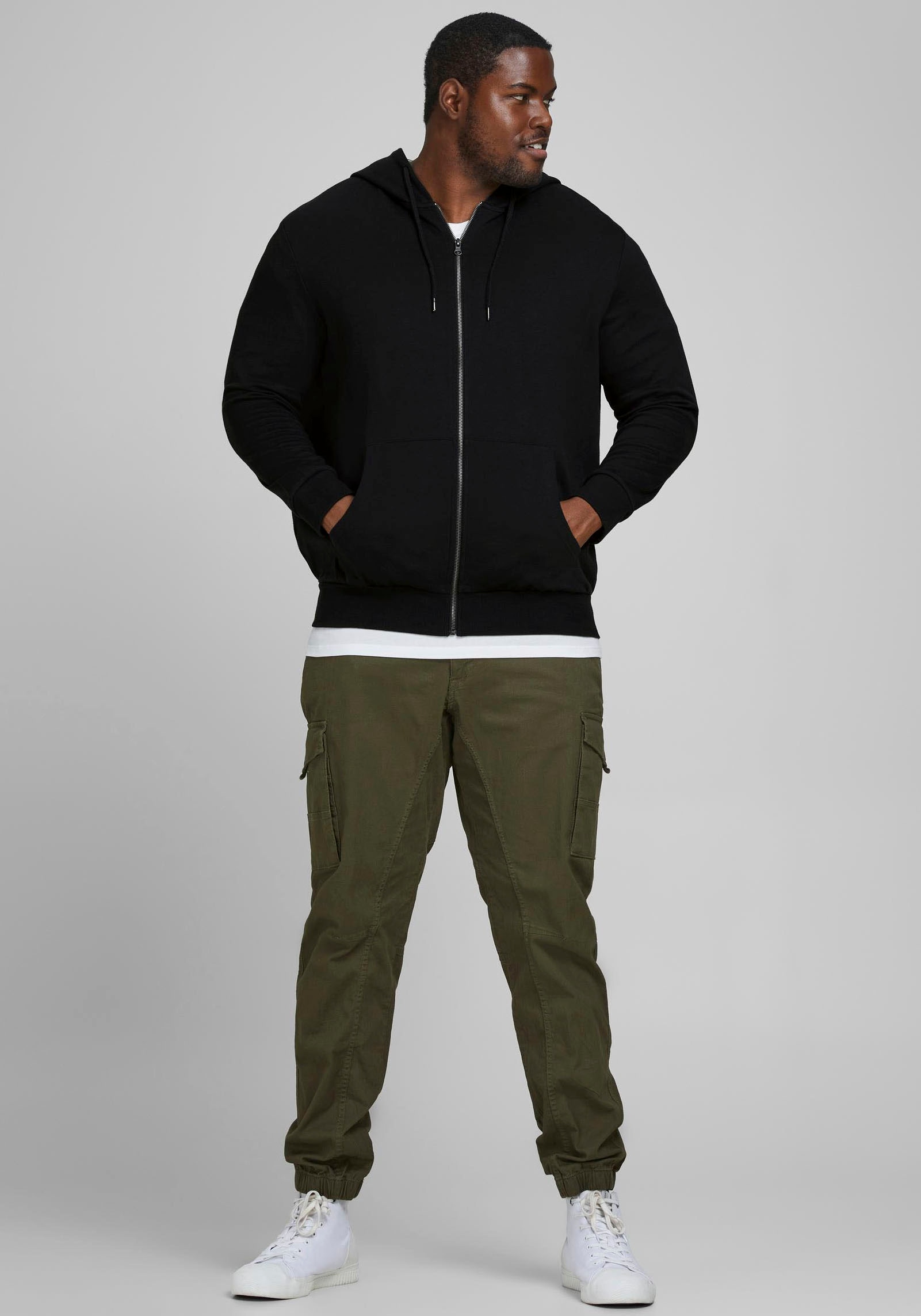 Jack & Jones PlusSize Kapuzensweatjacke "BASIC SWEAT ZIP HOOD", bis Größe 6 günstig online kaufen