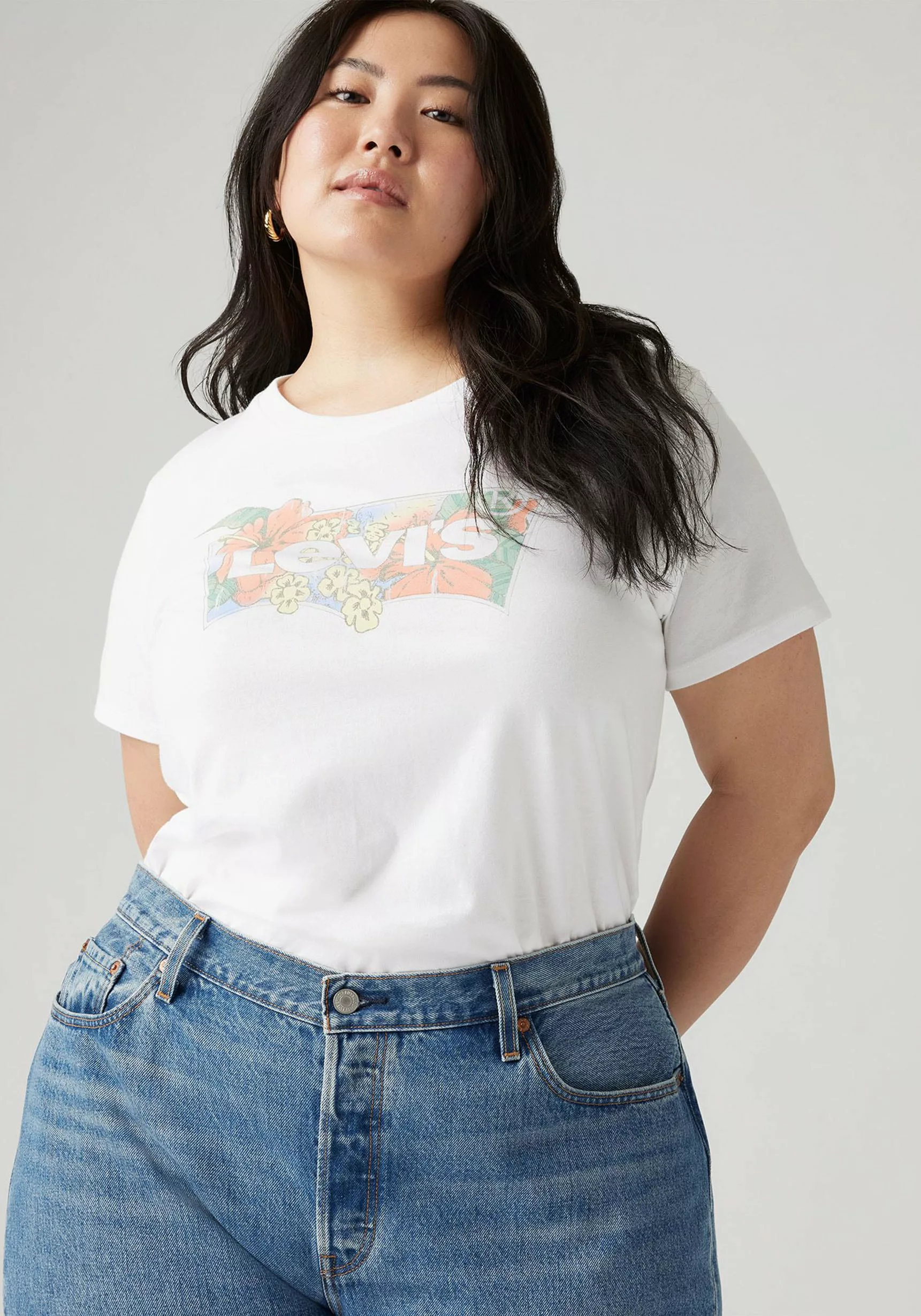 Levis Plus T-Shirt, mit floralem Batwing-Logodruck günstig online kaufen