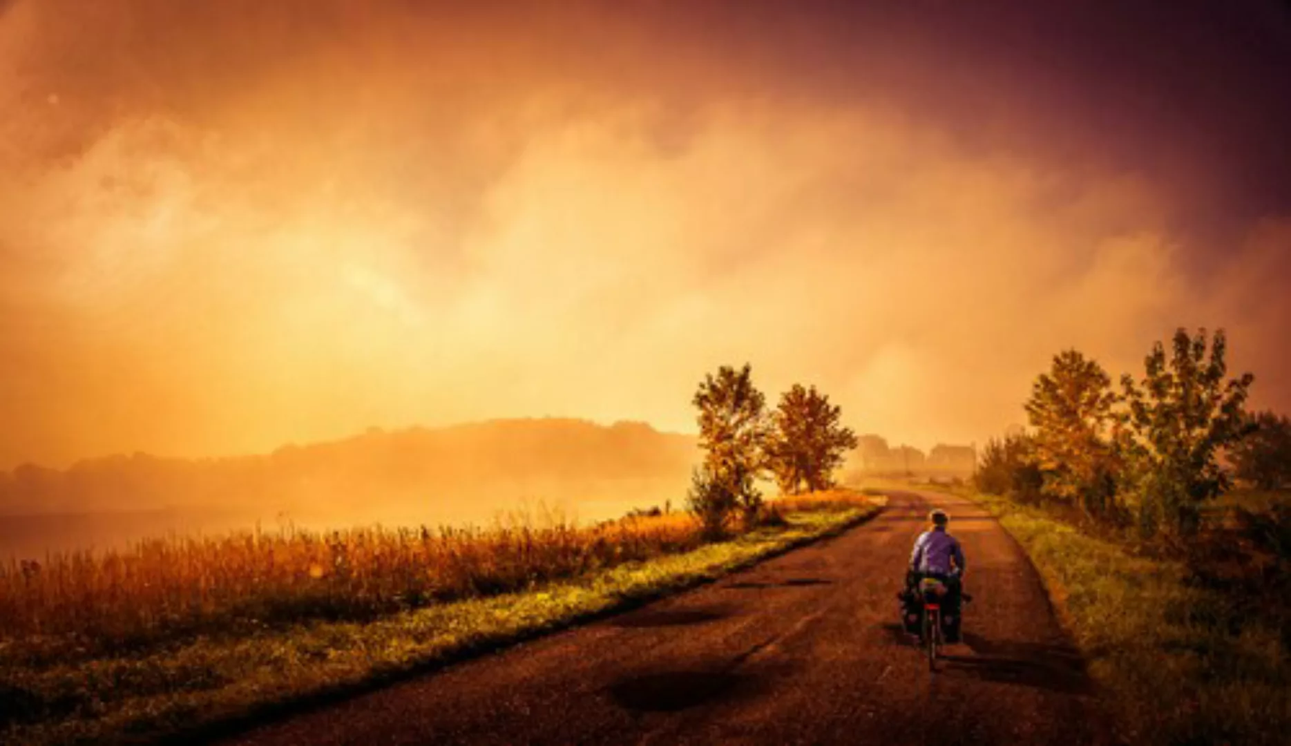 Papermoon Fototapete »Motorrad in Landschaft« günstig online kaufen