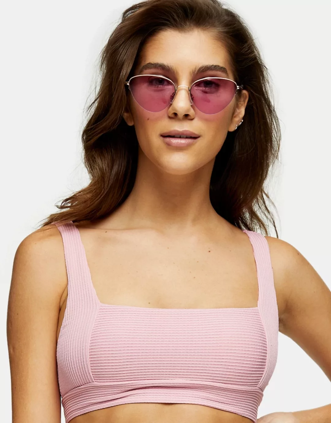 Topshop – Geripptes Bikinioberteil mit eckigem Ausschnitt in Rosa günstig online kaufen