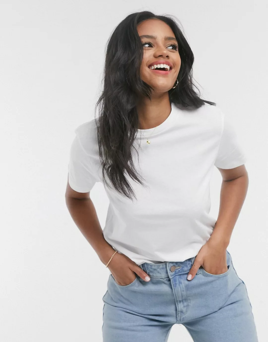 ASOS DESIGN – Ultimate – Weißes T-Shirt aus Bio-Baumwolle mit Rundhalsaussc günstig online kaufen