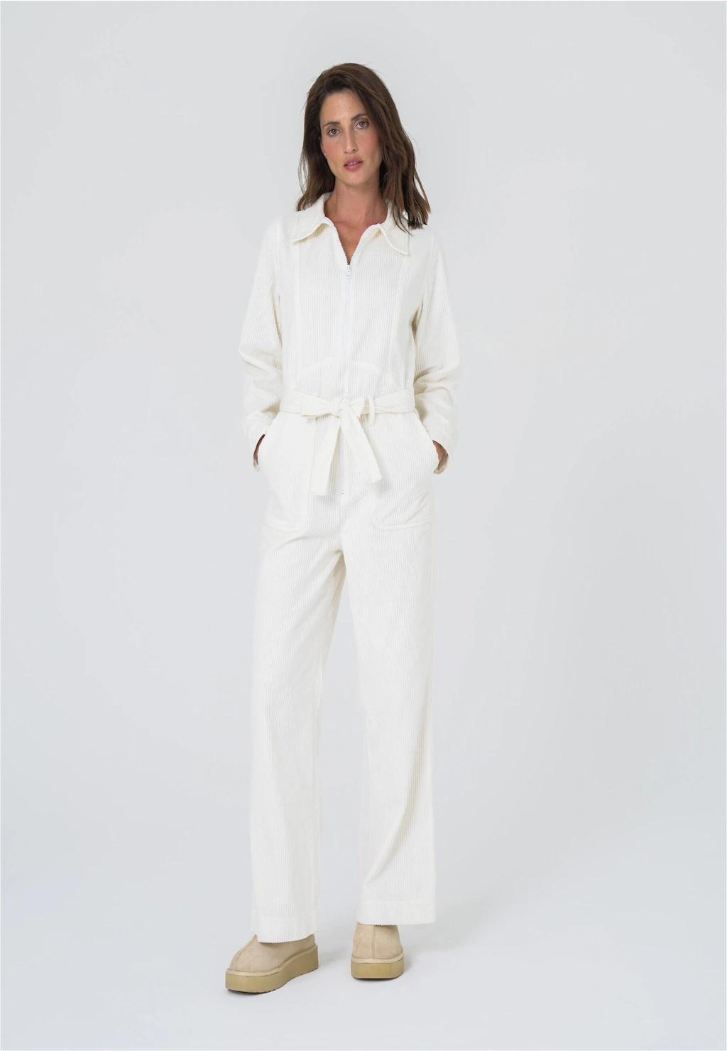 freshlions Jumpsuit "Gabriela", (1 tlg.), mit Bindeband in der Taille günstig online kaufen