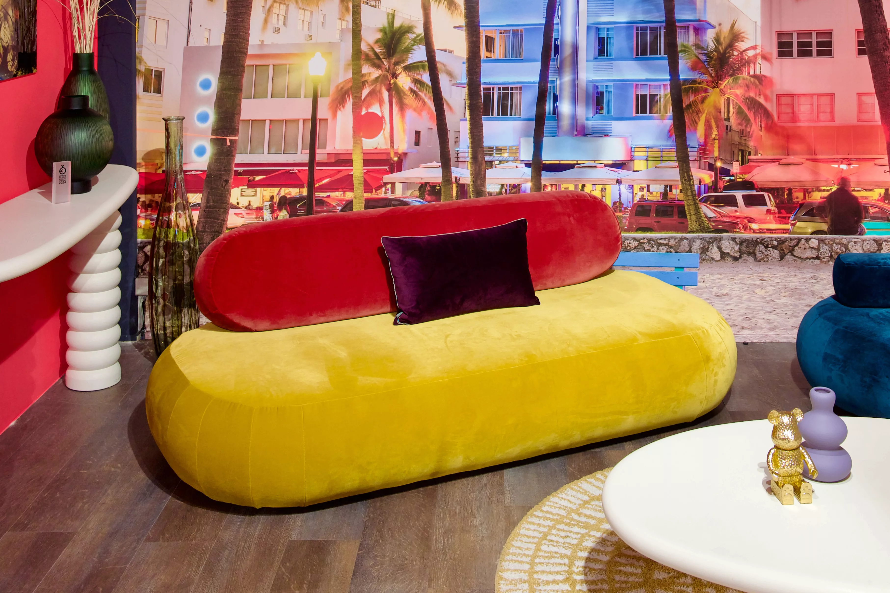 2,5-Sitzer Sofa Casino in beige-türkisemrot-gelbem Duo-Tone-Samtbezug günstig online kaufen