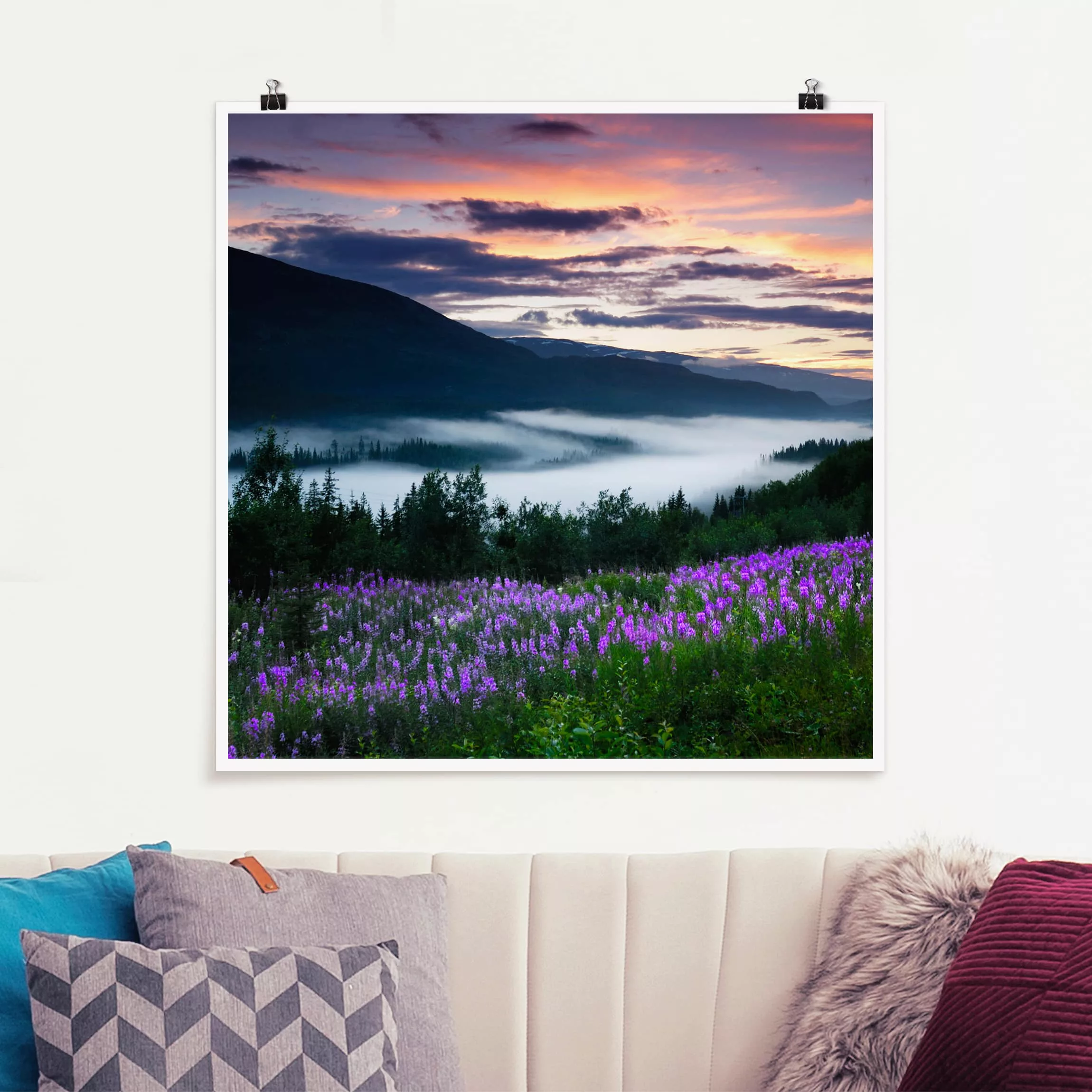 Poster Blumen - Quadrat Paradiesisches Tal in Norwegen günstig online kaufen