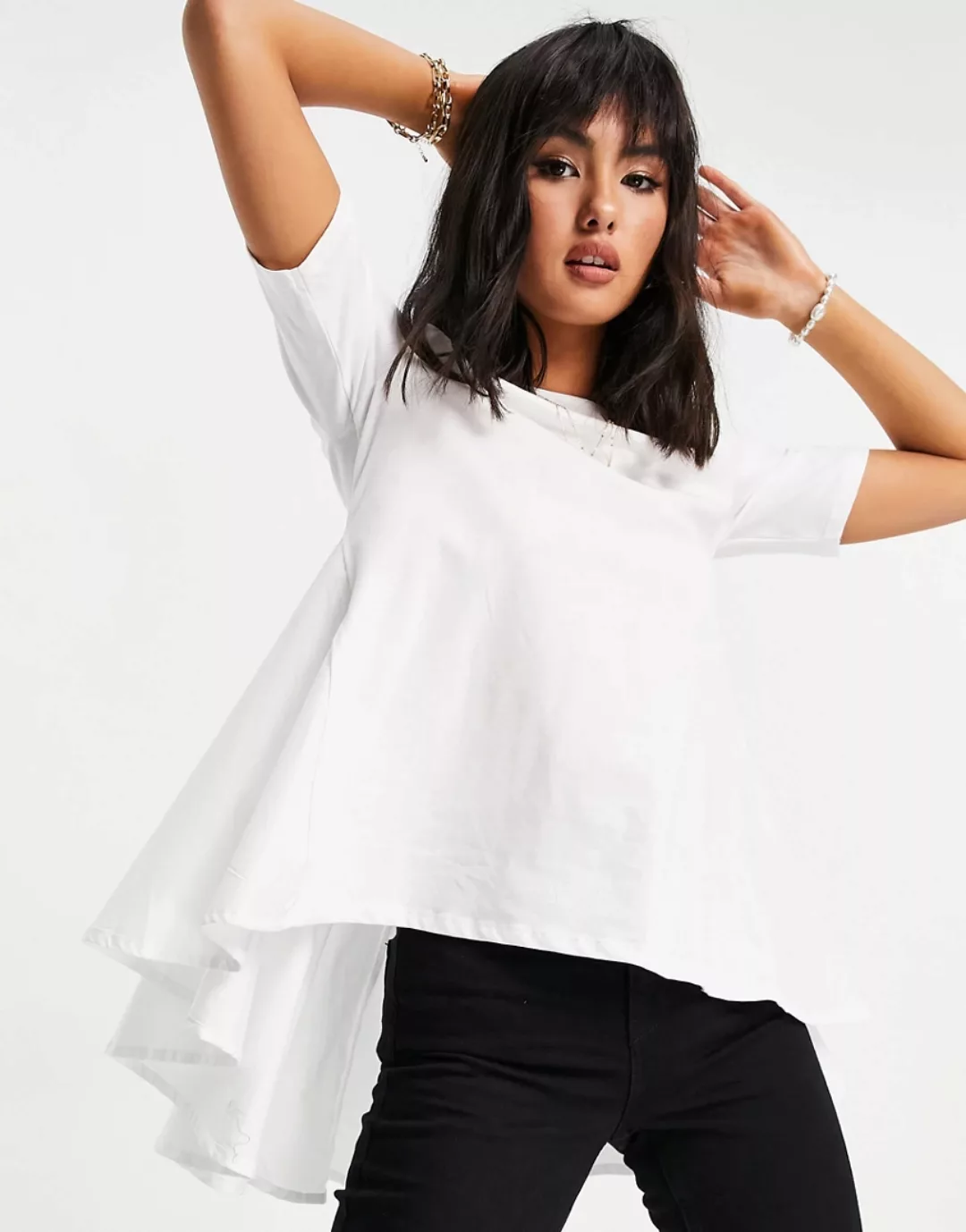 Only – Weißes T-Shirt mit hinten plissiertem Schößchen günstig online kaufen
