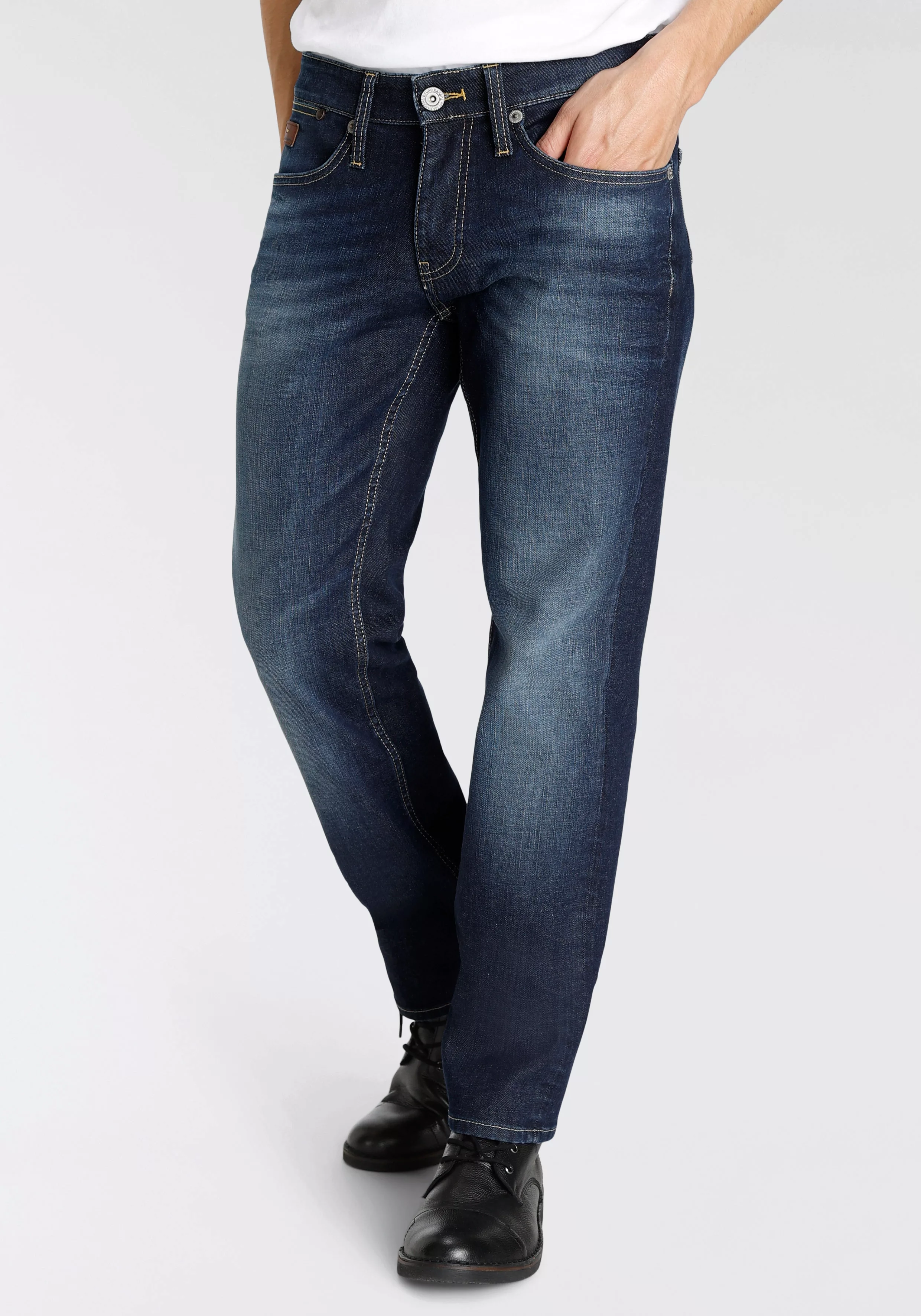 Bruno Banani 5-Pocket-Jeans, Mit Lederbadges günstig online kaufen