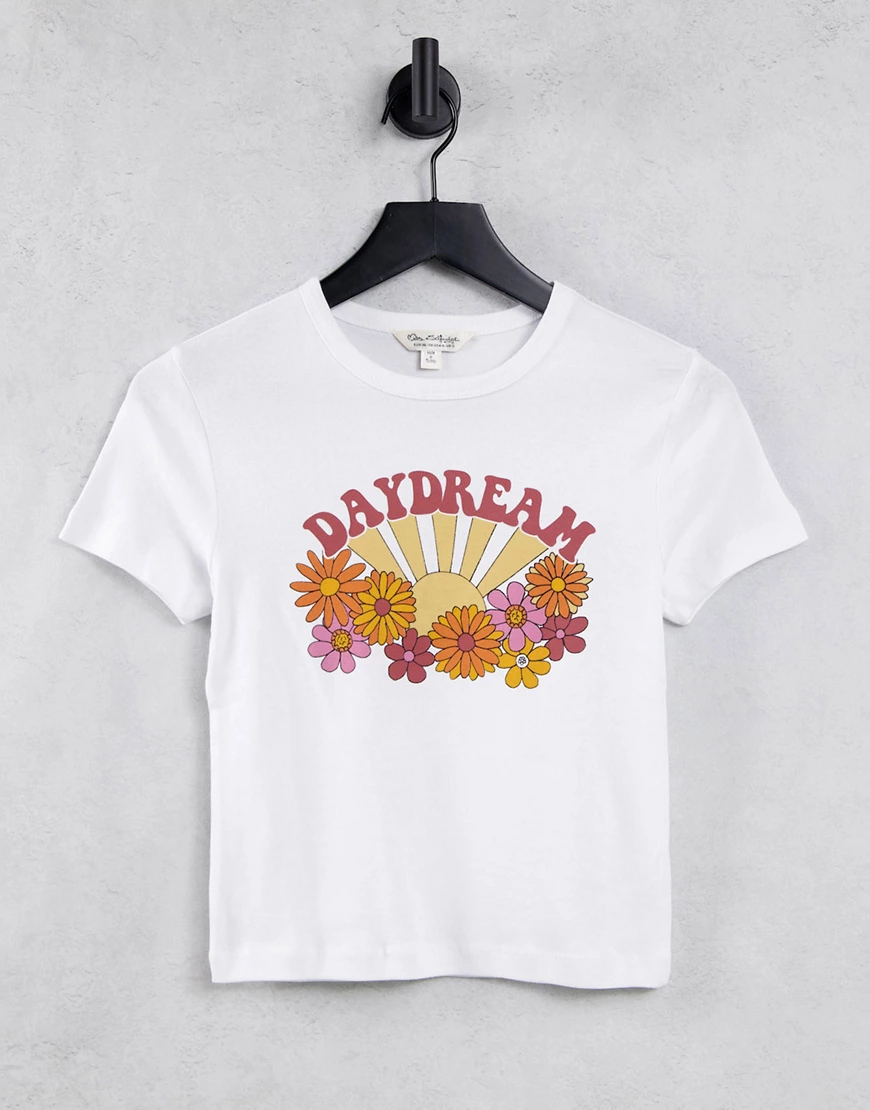 Miss Selfridge – Kurzärmeliges, tailliertes T-Shirt mit „Daydream“-Blumen-P günstig online kaufen