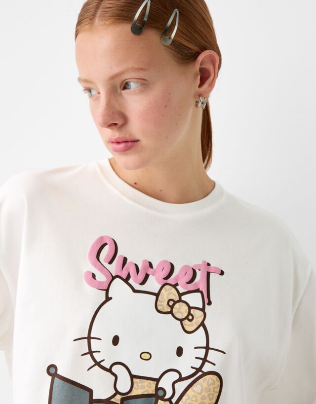 Bershka Oversize T-Shirt Hello Kitty & My Melody Mit Kurzen Ärmeln Bskteen günstig online kaufen