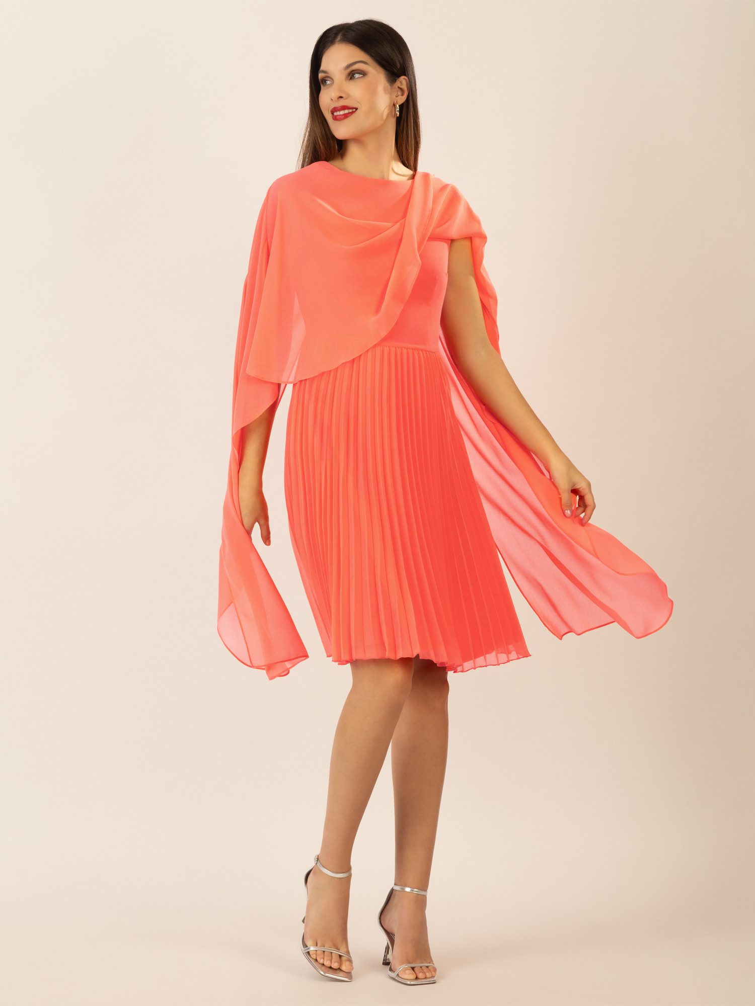 Apart Cocktailkleid mit Plisseerock und angearbeitetem günstig online kaufen