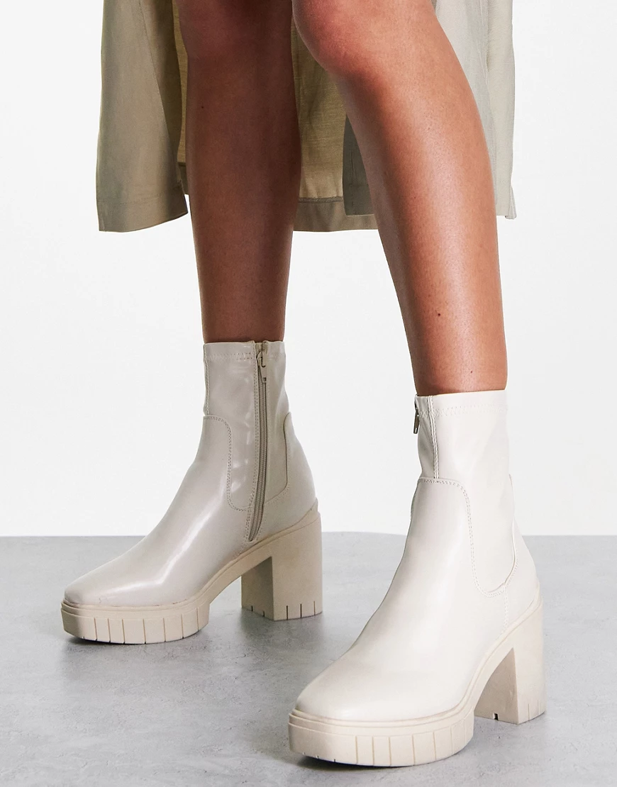 Public Desire – Obstacle – Ankle-Boots mit Absatz in Ecru-Weiß günstig online kaufen