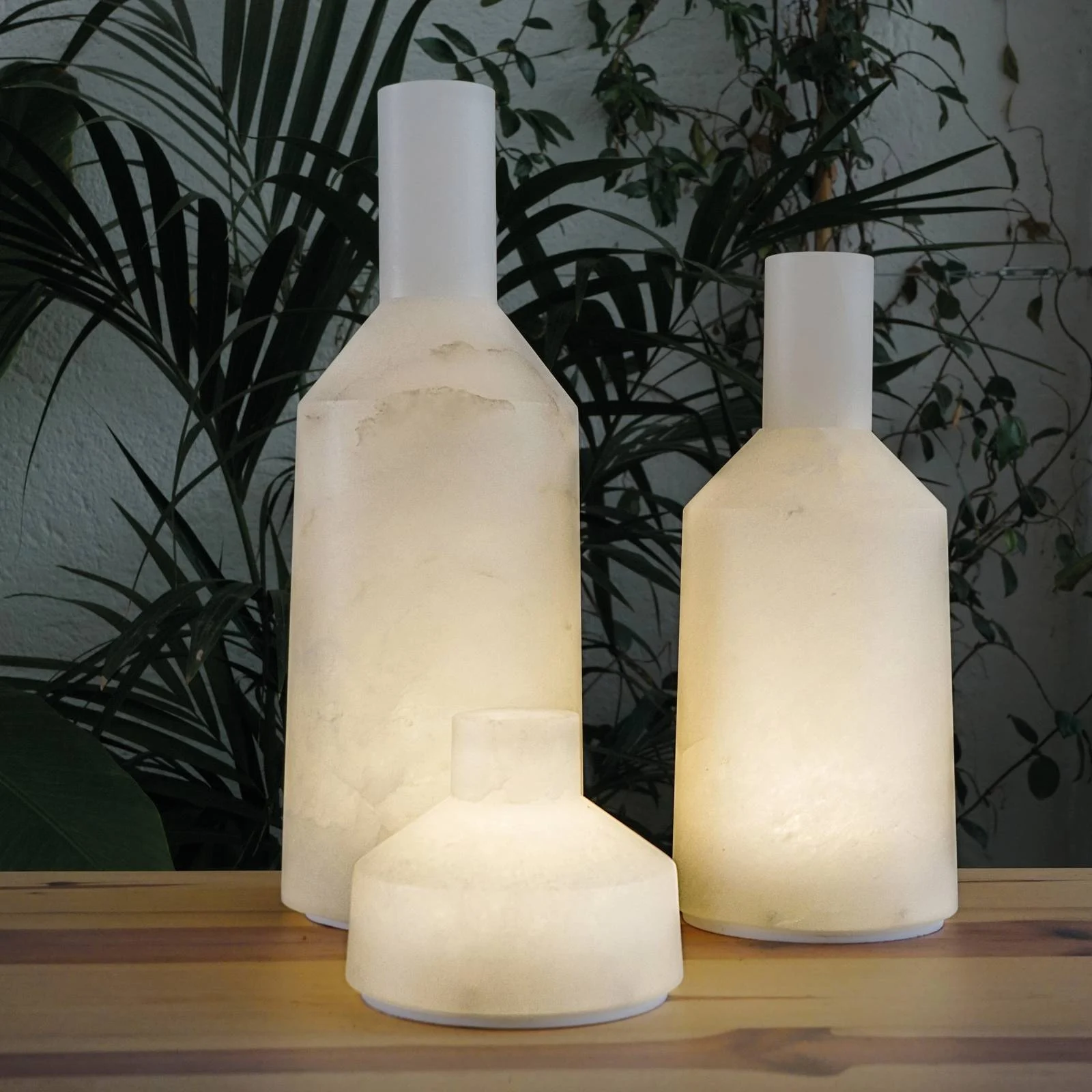 Kabellose, wiederaufladbare Außenlampe Alabast Small LED stein weiß / H 11 günstig online kaufen