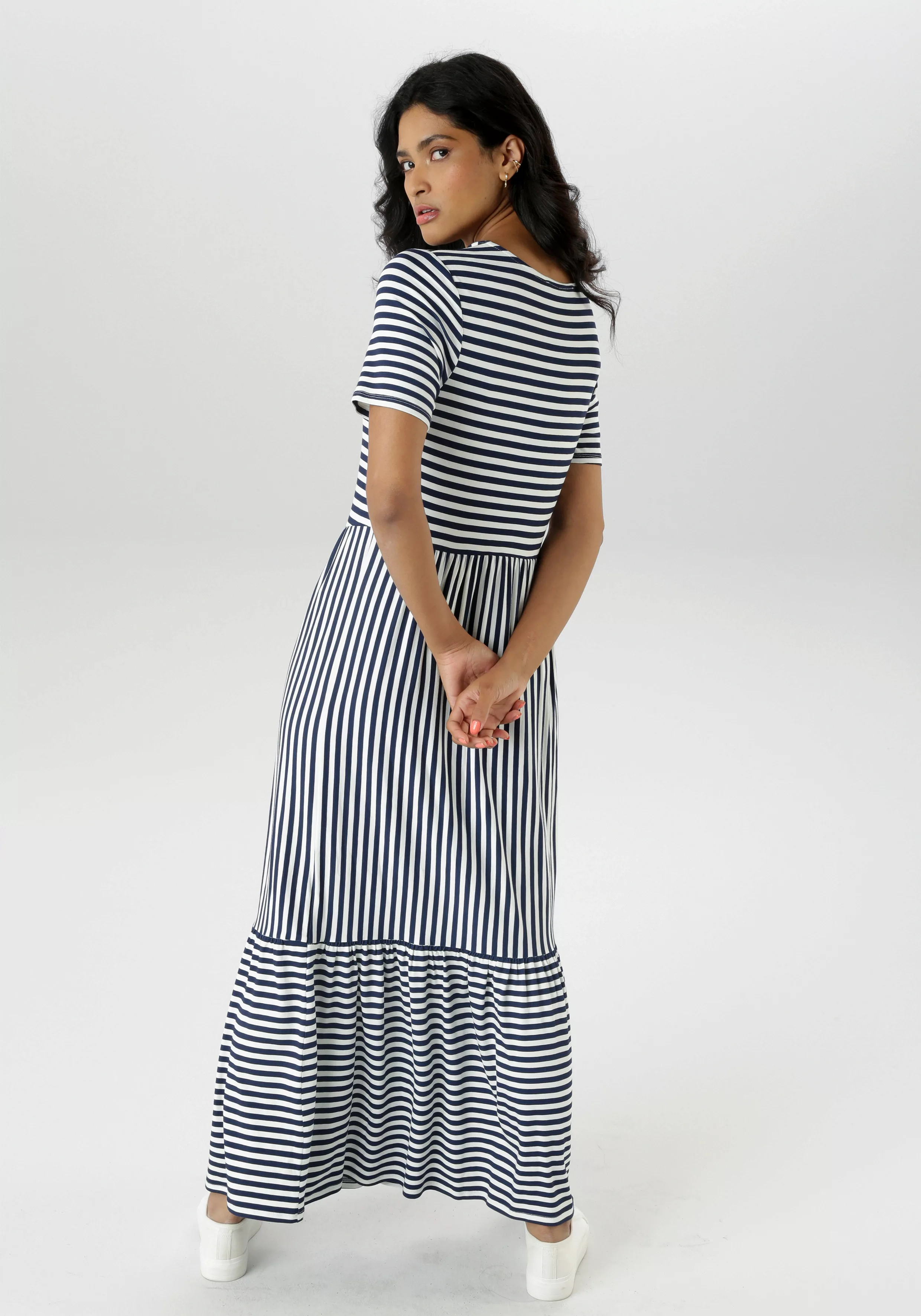 Aniston SELECTED Sommerkleid, im gestreiften Design für einen zeitlos schön günstig online kaufen