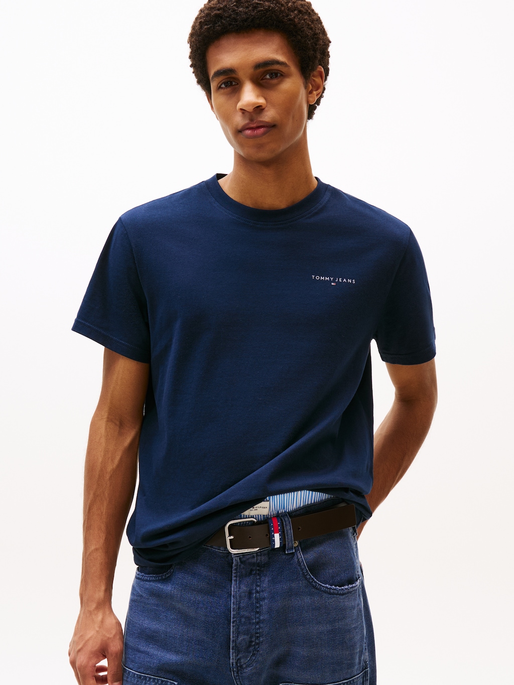 Tommy Jeans T-Shirt "TJM SLIM LINEAR CHEST TEE EXT", Mit Rundhalsausschnitt günstig online kaufen