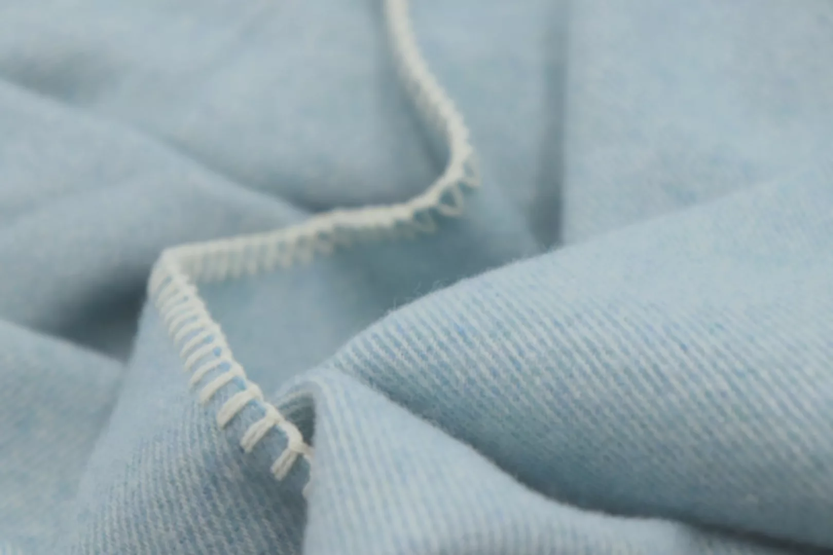 Wohndecke Aus Recycelter Wolle "Light Wool" günstig online kaufen