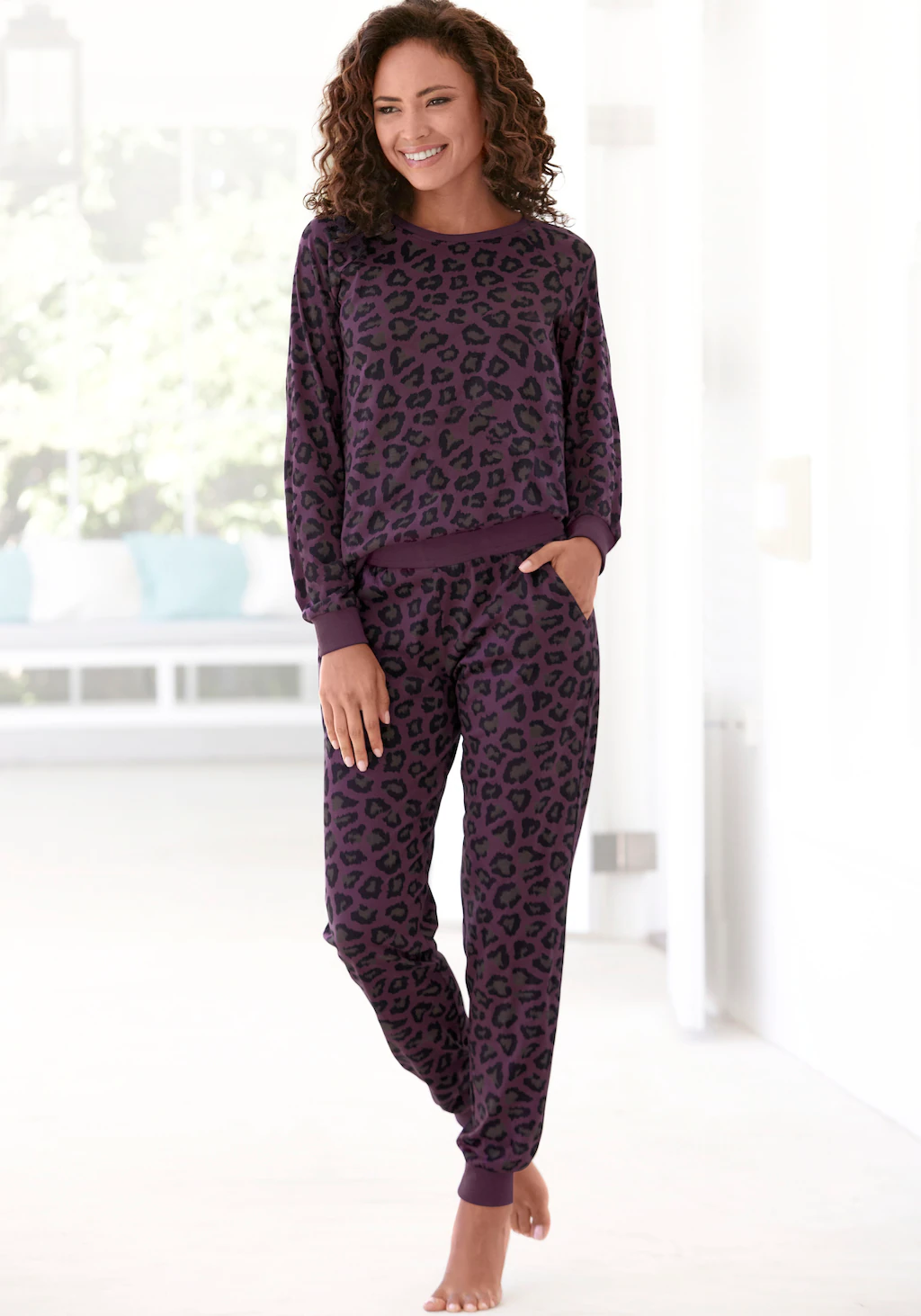 Vivance Dreams Pyjama, (2 tlg.), mit tonalem Animalprint günstig online kaufen