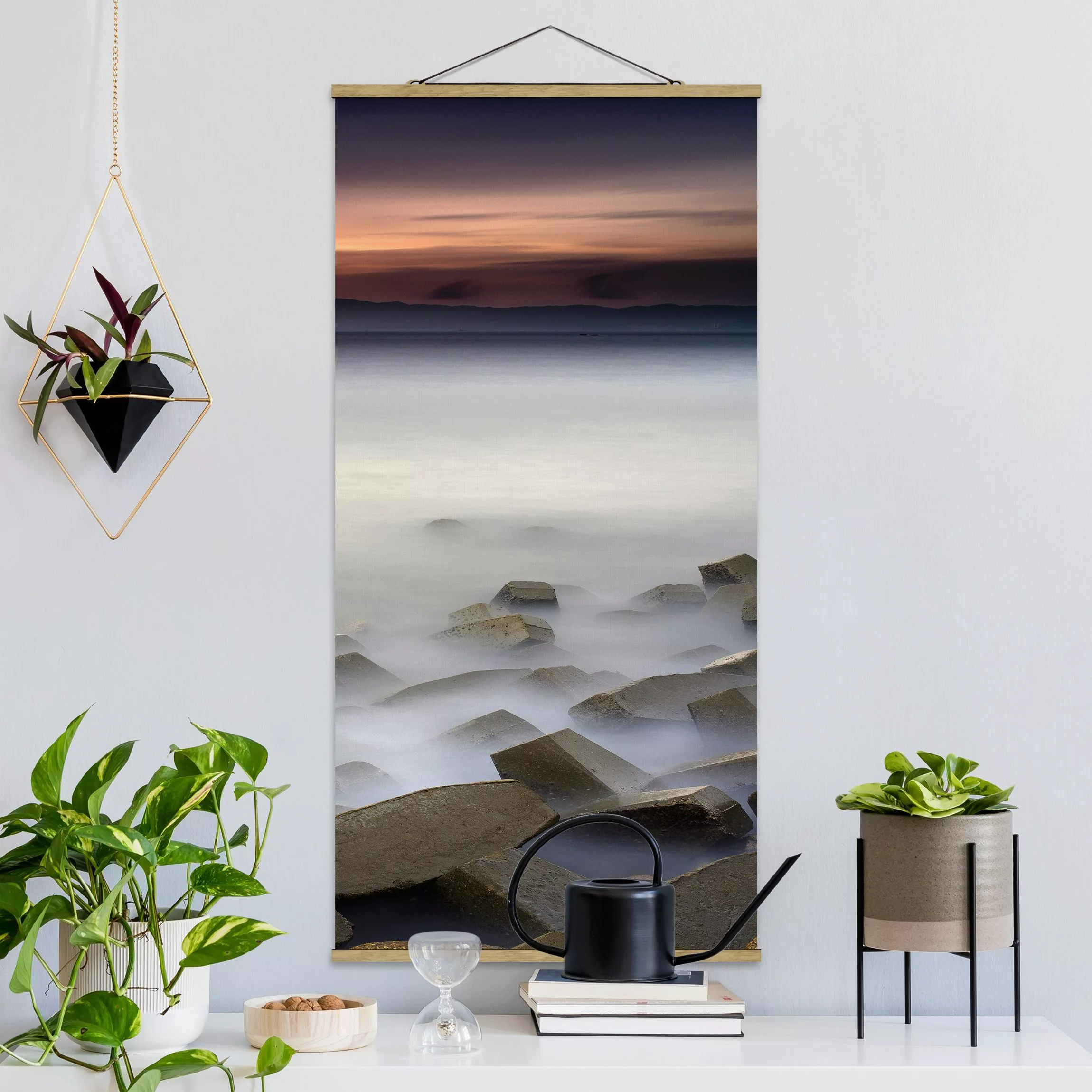 Stoffbild Landschaft mit Posterleisten - Hochformat Sonnenuntergang im Nebe günstig online kaufen