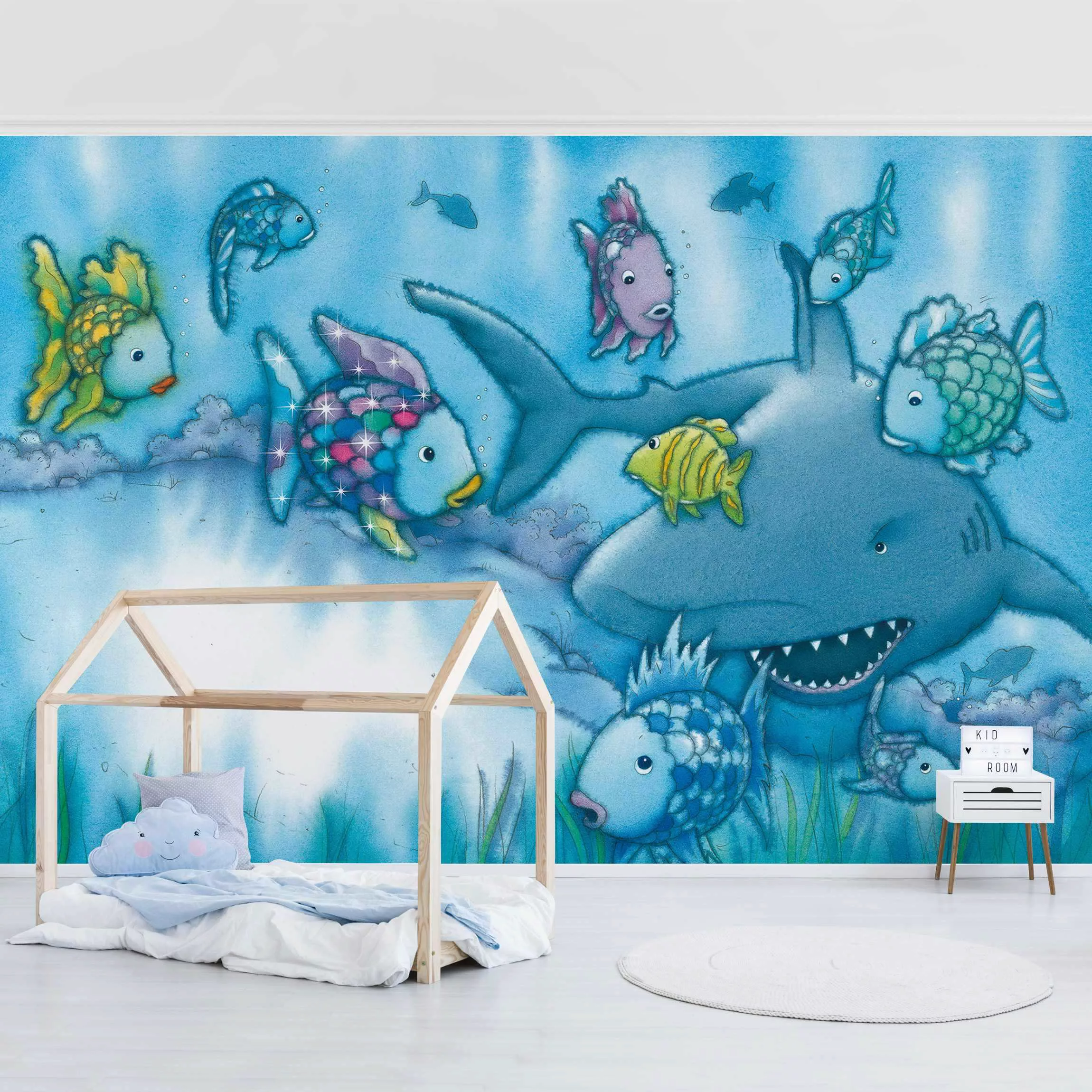 Bilderwelten Fototapete Der Regenbogenfisch - Hai Attacke blau Gr. 288 x 19 günstig online kaufen