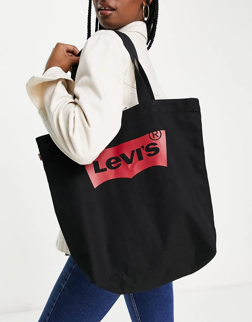 Levi's – Fledermaus-Tragetasche in Schwarz günstig online kaufen