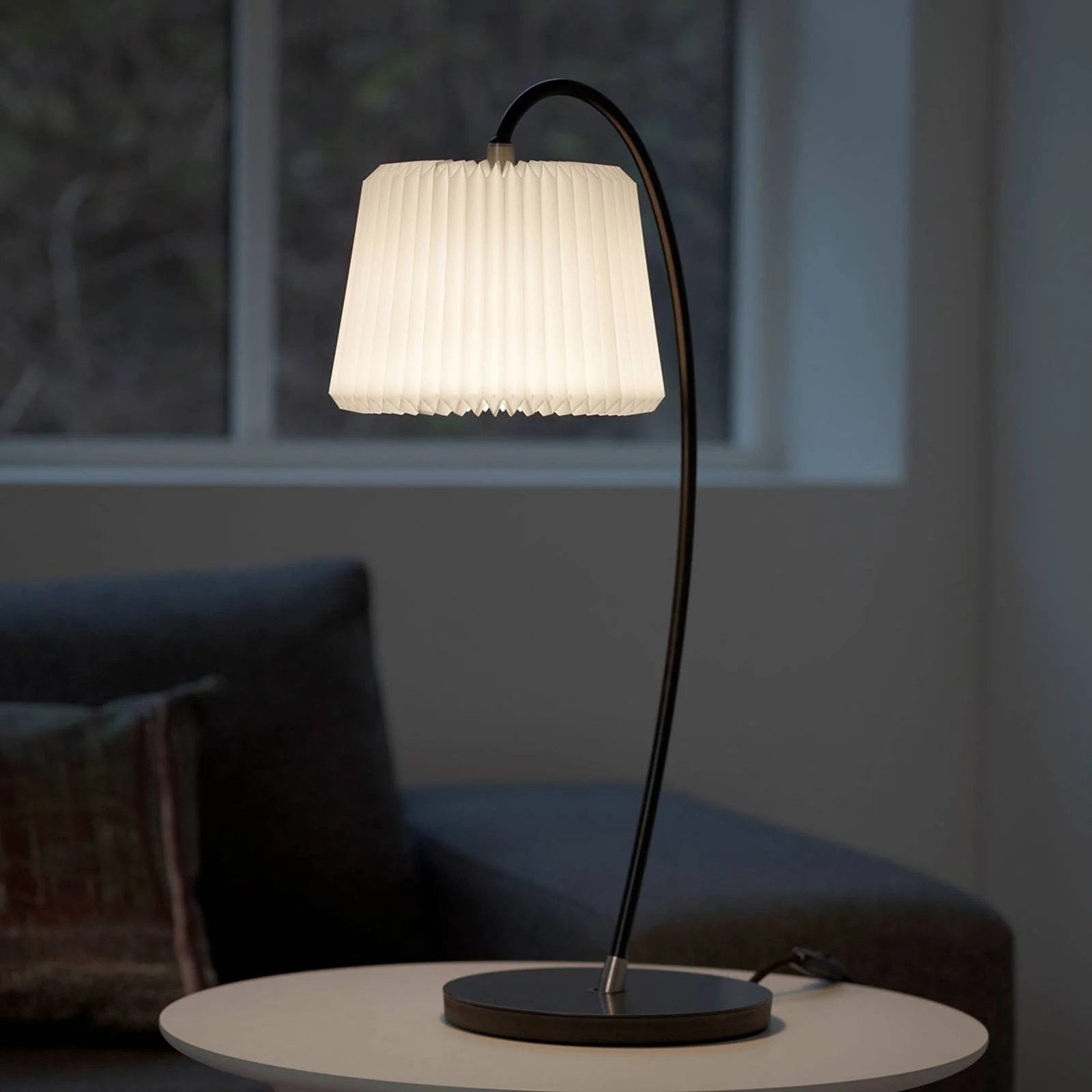 LE KLINT Snowdrop - Tischlampe m. Kunststoffschirm günstig online kaufen