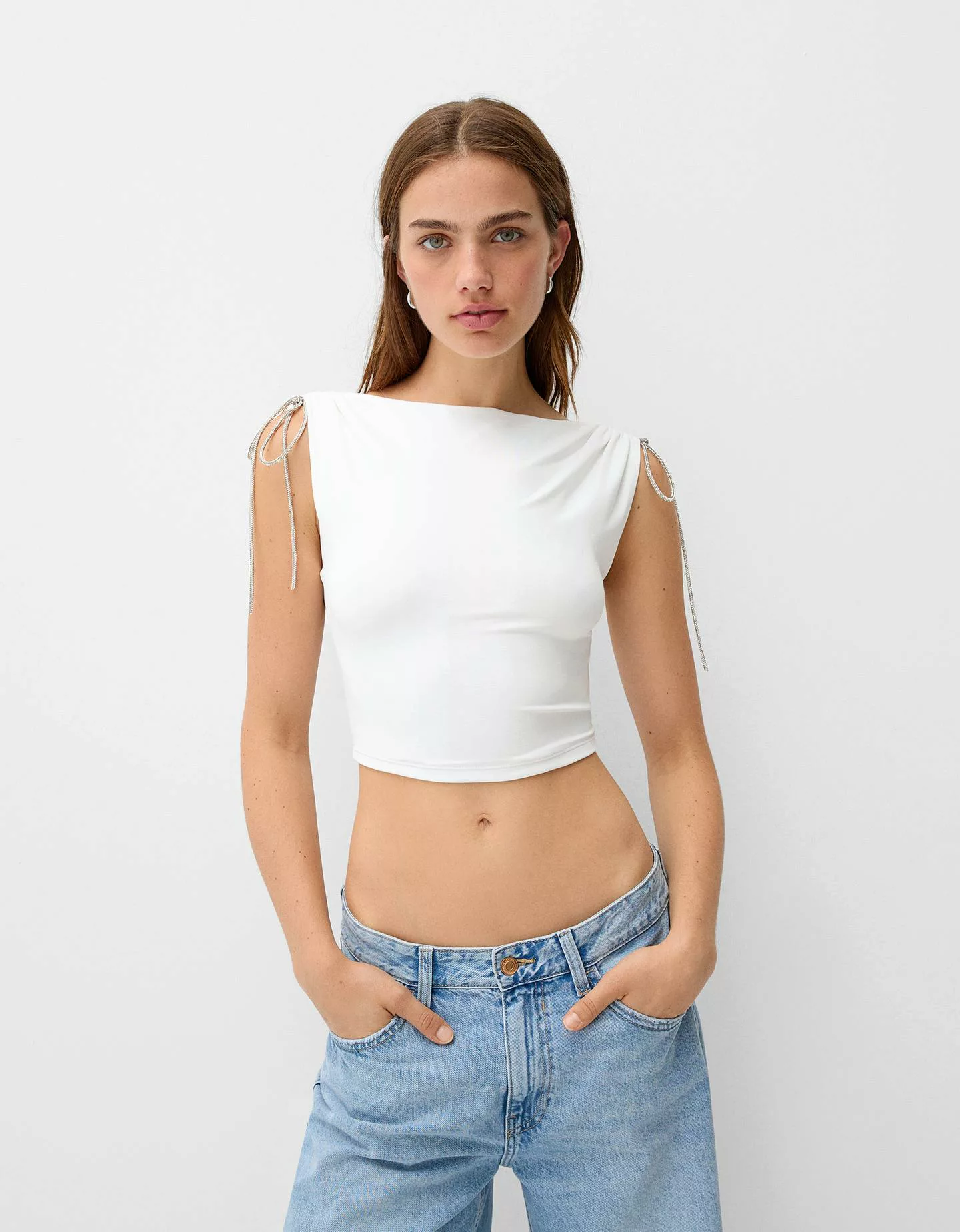 Bershka Rückenfreies Ärmelloses Shirt Mit Strass Damen S Rohweiß günstig online kaufen