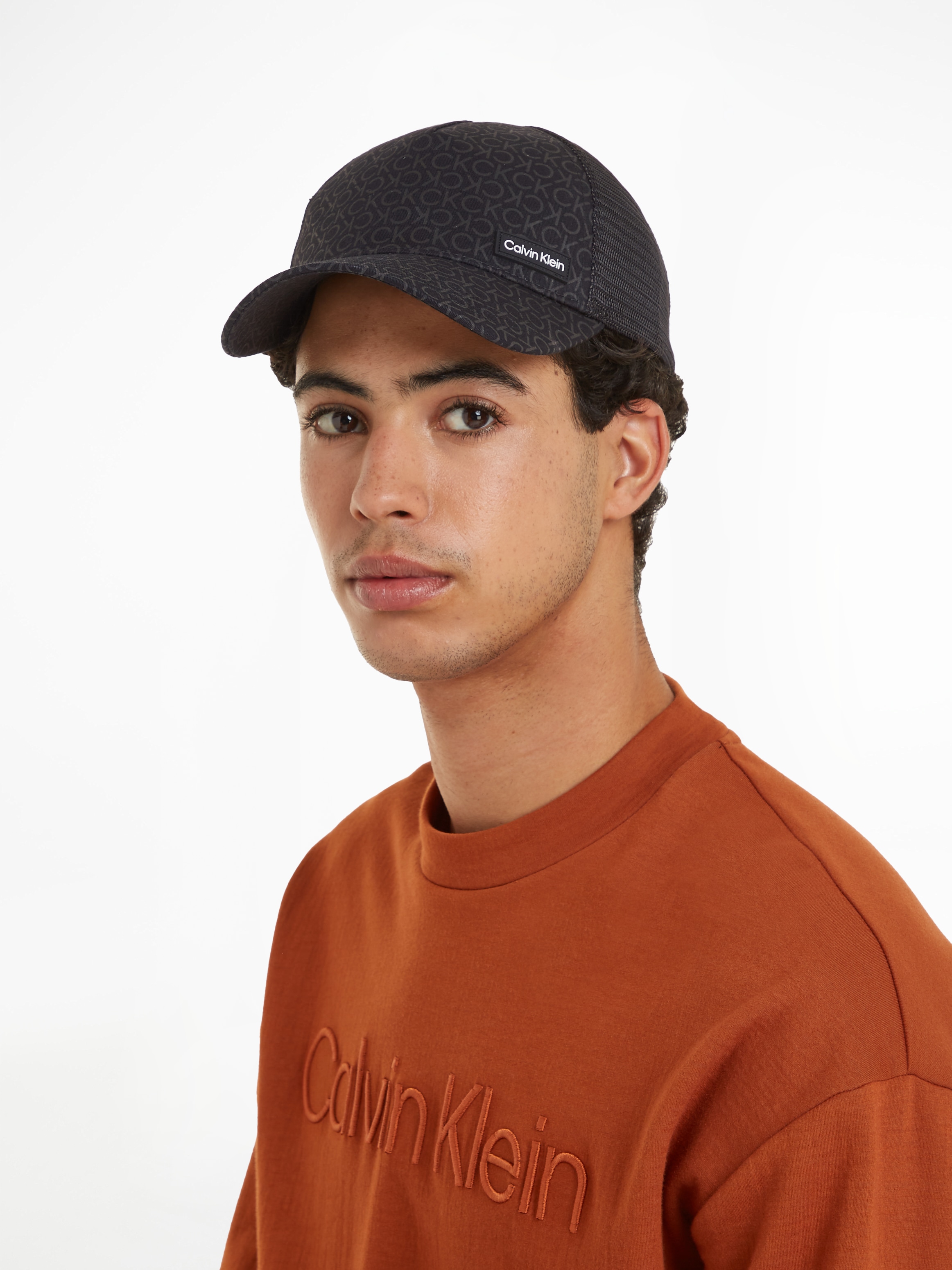 Calvin Klein Trucker Cap "ESSENTIAL PATCH TRUCKER MONO", mit Logoprägung günstig online kaufen