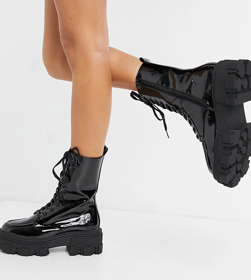 ASOS DESIGN Wide Fit – Acoustic – Schwarz lackierte Schnürstiefel mit dicke günstig online kaufen