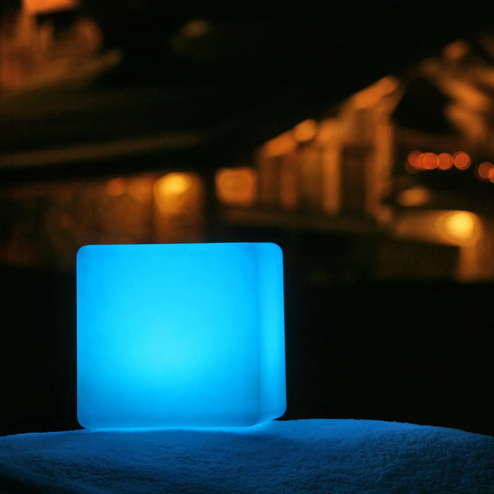 Cube - ein leuchtender Würfel für draußen günstig online kaufen