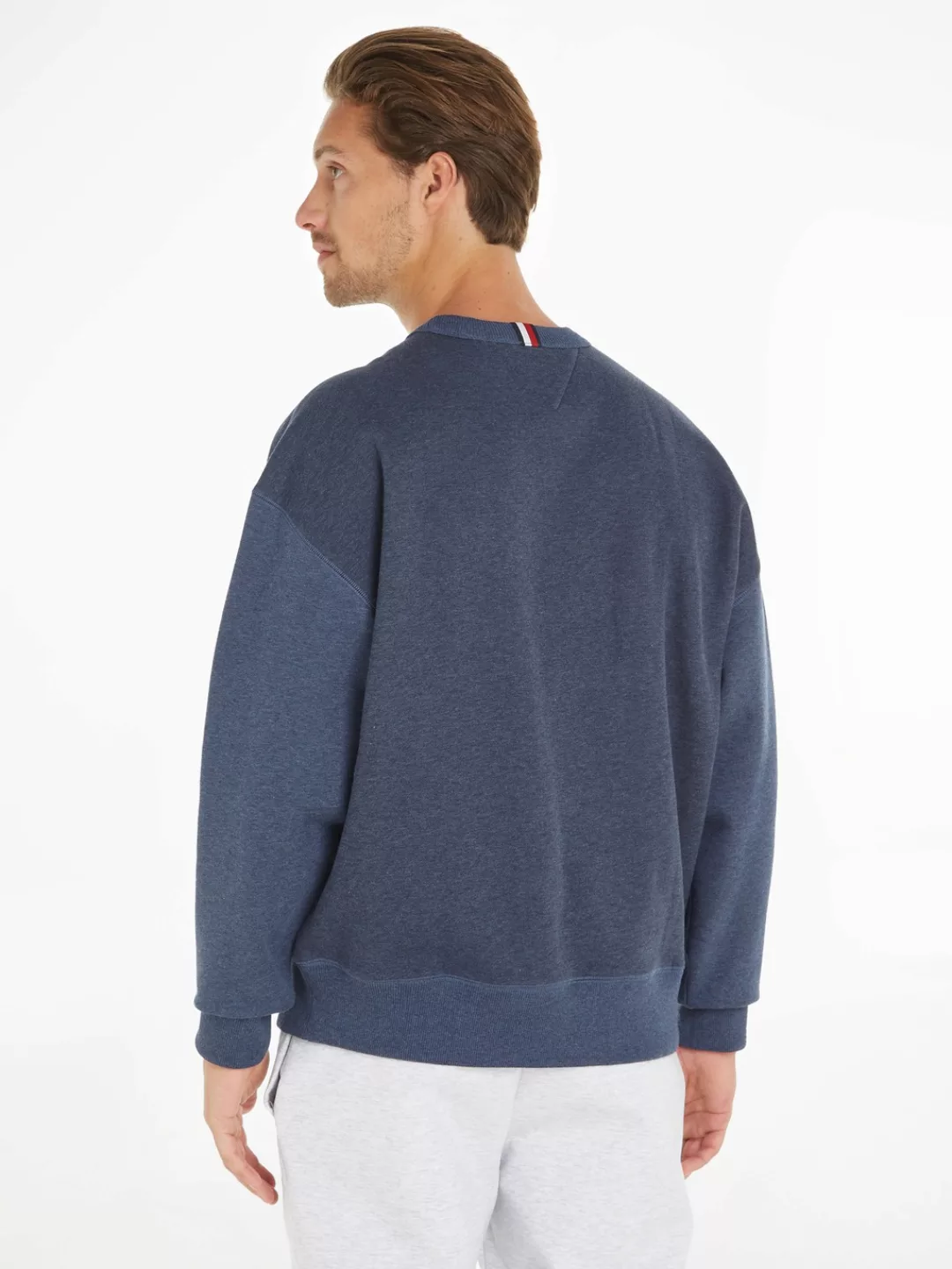 Tommy Hilfiger Sweatshirt SMALL CREST CREWNECK mit Logo-Stickerei auf der B günstig online kaufen