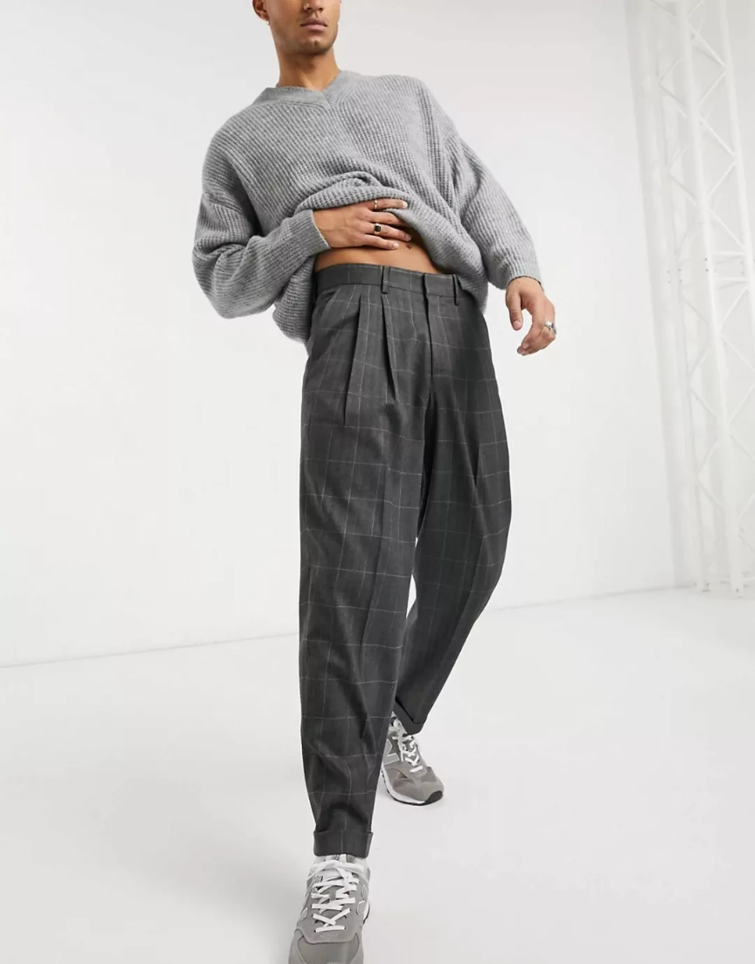 ASOS DESIGN – Elegante, schmal zulaufende Oversize-Hose aus Wollmischung mi günstig online kaufen