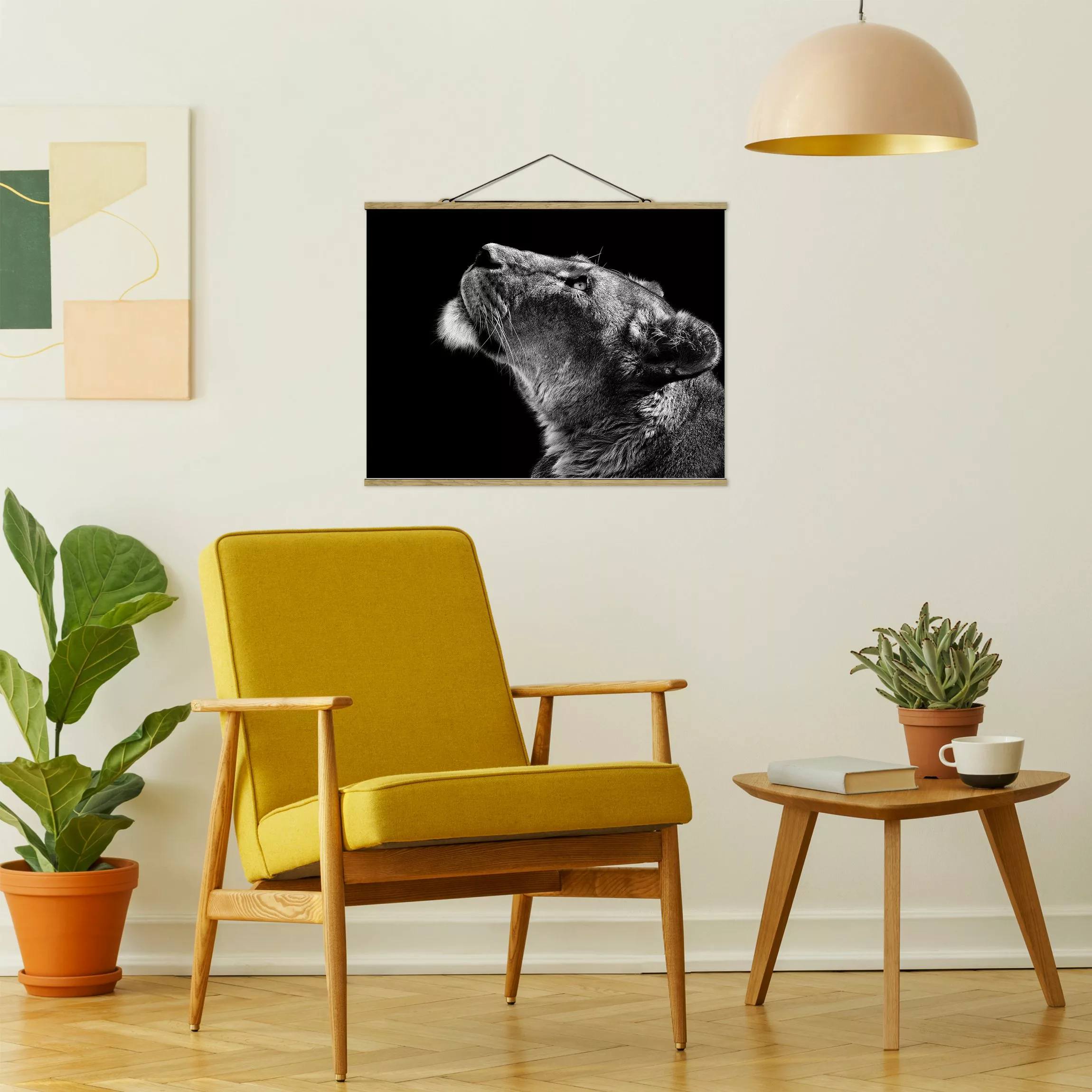 Stoffbild Tiere mit Posterleisten - Querformat Portrait einer Löwin günstig online kaufen