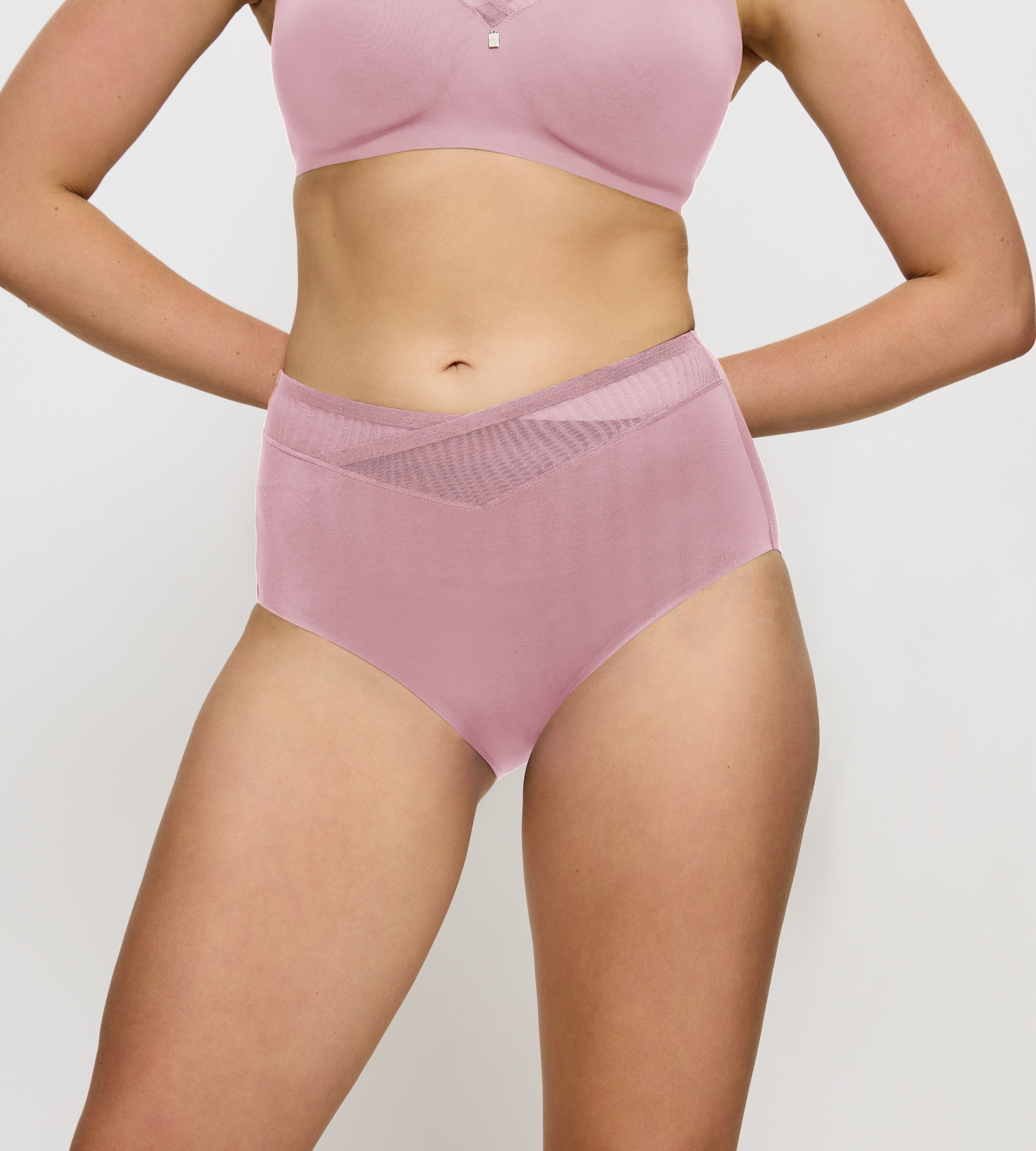 Triumph Shapingslip "True Shape Sensation T", Mesh-Einsätze, flache Kanten günstig online kaufen
