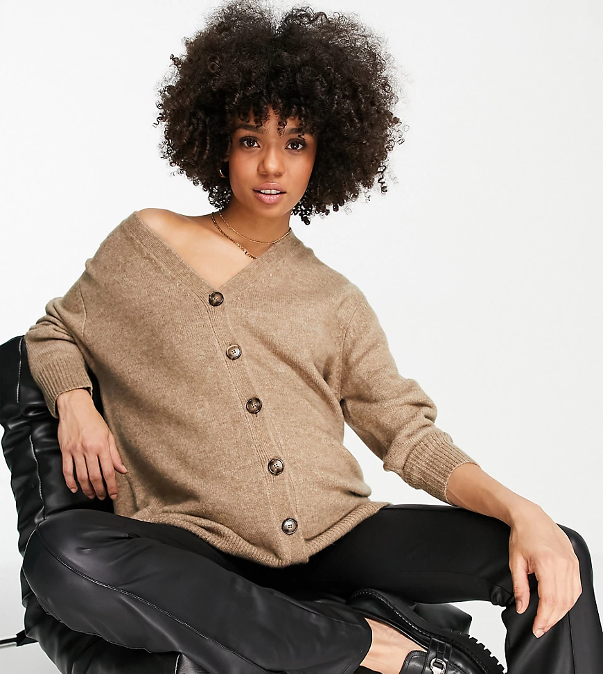 ASOS DESIGN – Umstandsmode ‑ Oversize-Strickjacke in Taupe mit Knopfleiste- günstig online kaufen