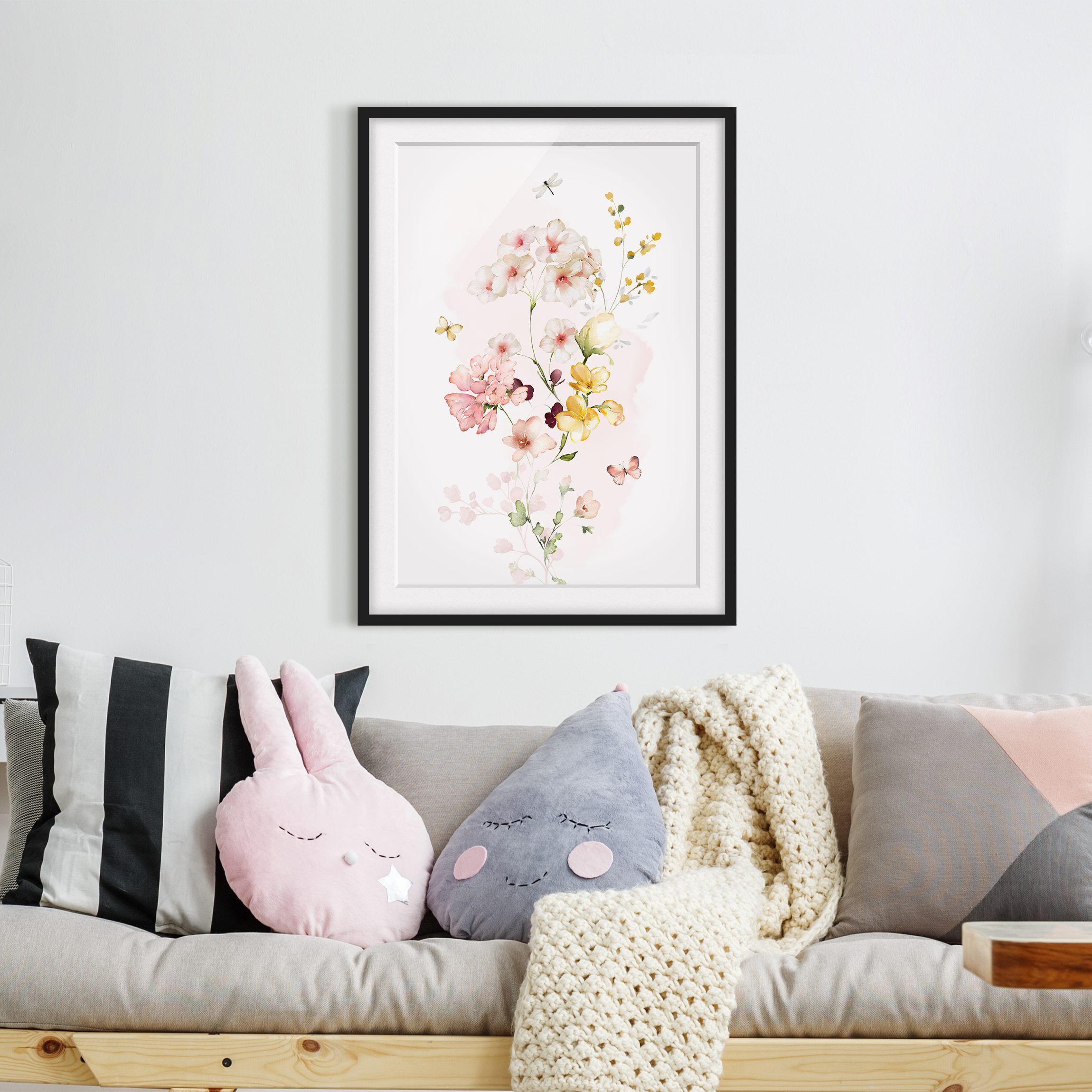 Bild mit Rahmen Aquarell Blumenranke mit Schmetterlingen und Libelle günstig online kaufen