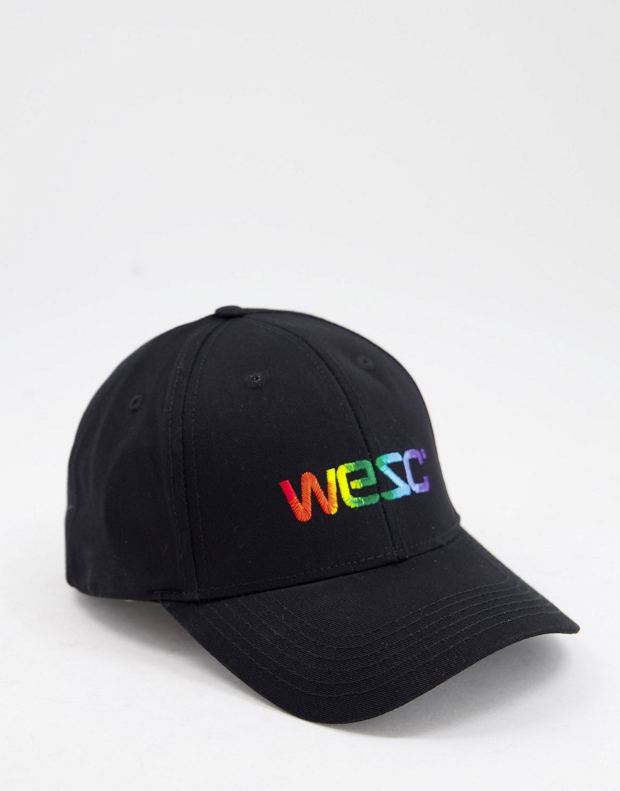 WESC – Baseballkappe mit aufgesticktem Logo in Regenbogenfarben-Schwarz günstig online kaufen