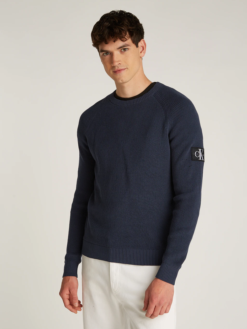 Calvin Klein Jeans Rundhalspullover BADGE EASY SWEATER mit Logopatch günstig online kaufen