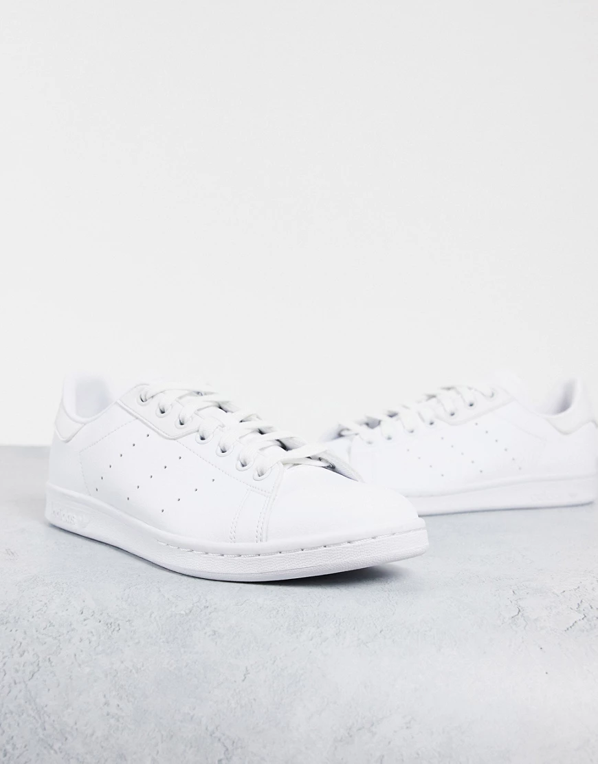 adidas Originals – Stan Smith – Sneaker in Weiß und Beige günstig online kaufen