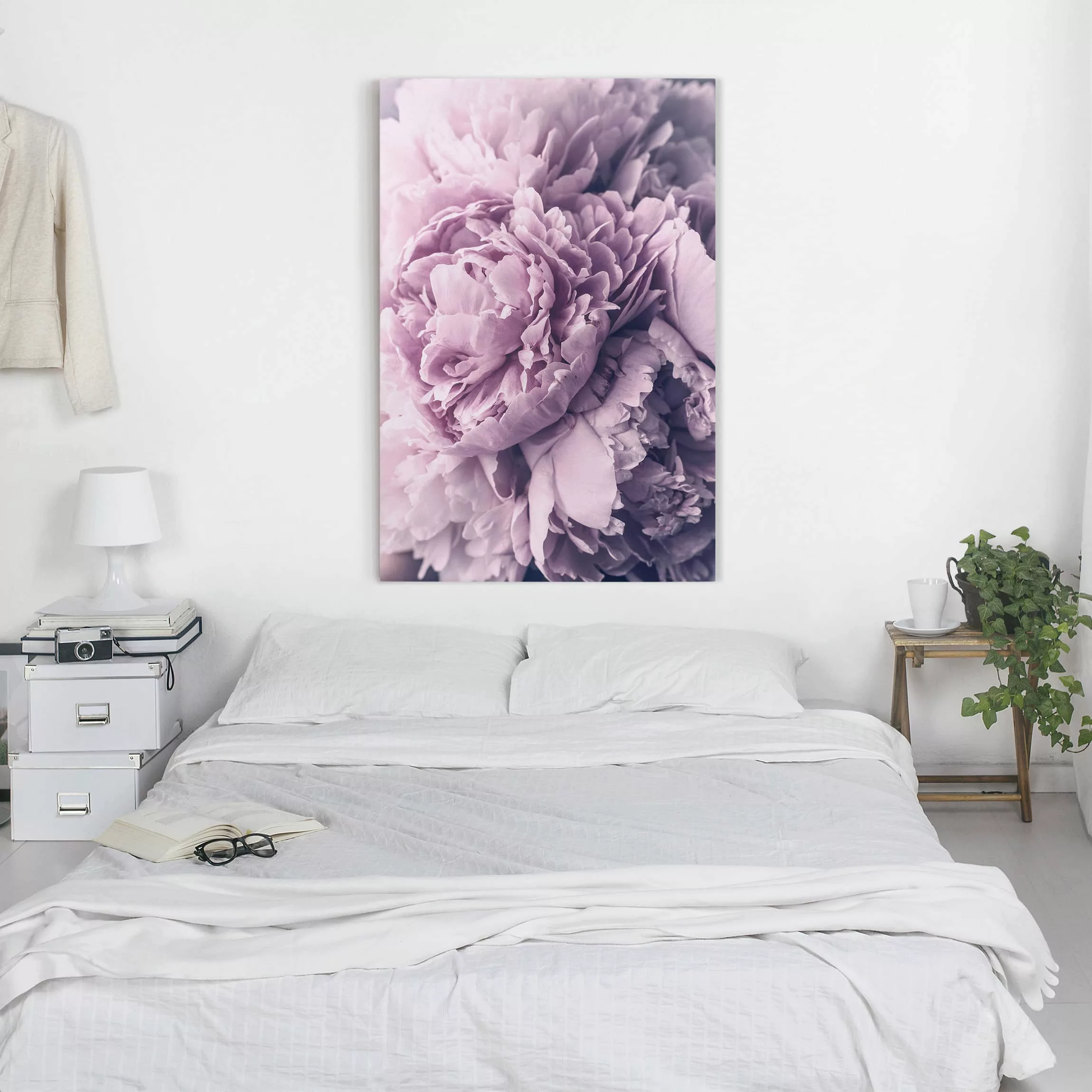 Leinwandbild Blumen - Hochformat Lila Pfingstrosenblüten günstig online kaufen