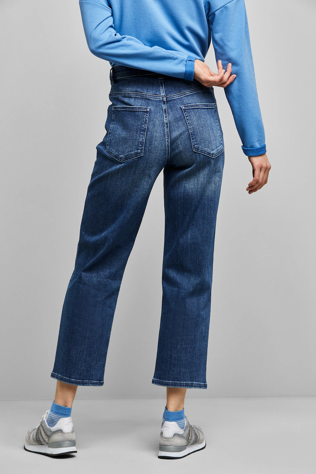 bugatti 5-Pocket-Jeans, aus elastischer Baumwollware in Relax Fit günstig online kaufen