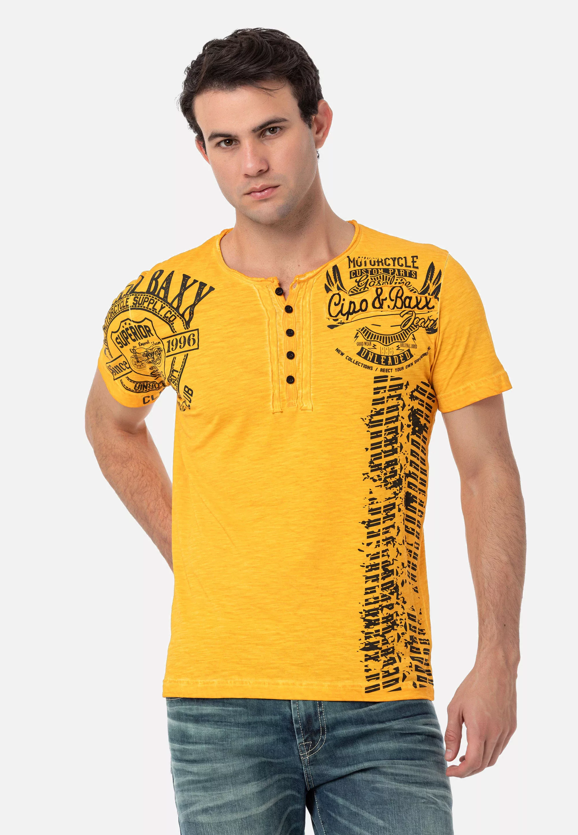 Cipo & Baxx T-Shirt, mit kurzer Knopfleiste günstig online kaufen
