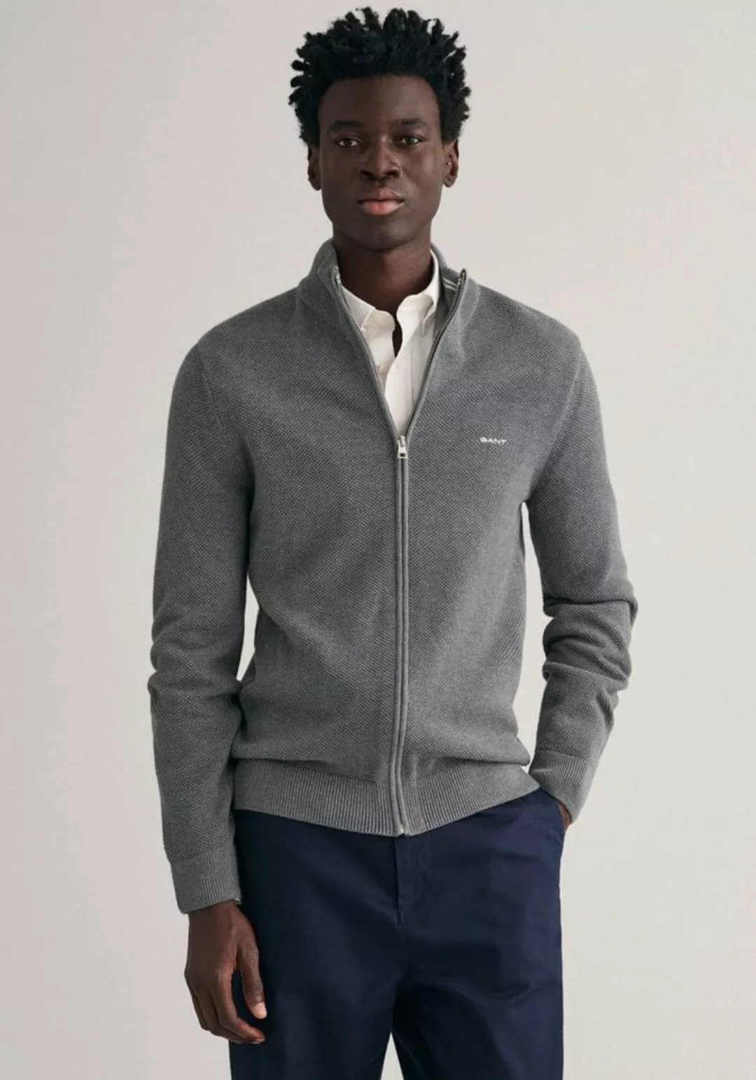 Gant Strickjacke COTTON PIQUE ZIP CARDIGAN mit Logostickerei auf der Brust günstig online kaufen